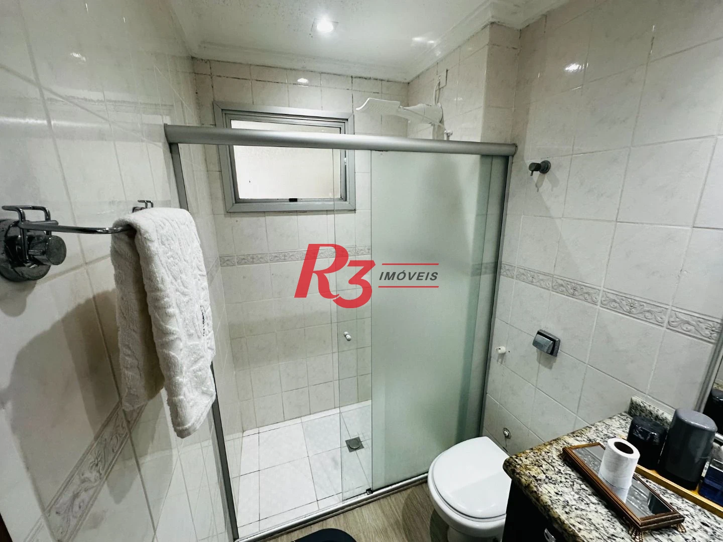 Apartamento com 2 dormitórios à venda, 67 m² por R$ 440.000,00 - Encruzilhada - Santos/SP