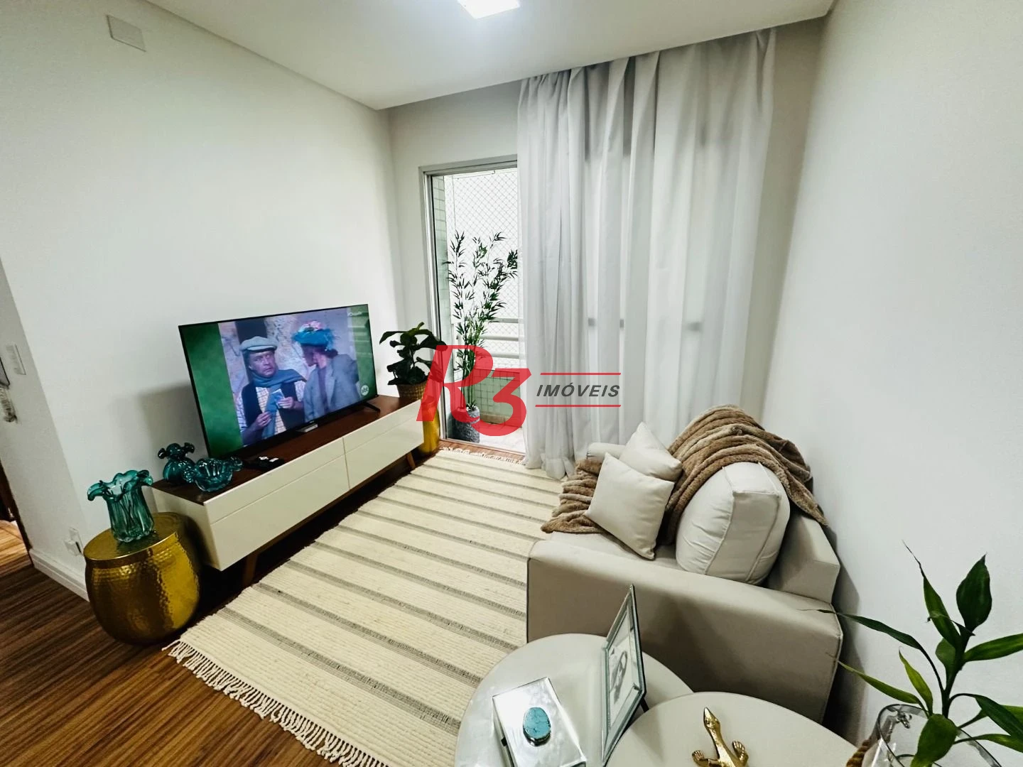 Apartamento com 2 dormitórios à venda, 67 m² por R$ 440.000,00 - Encruzilhada - Santos/SP