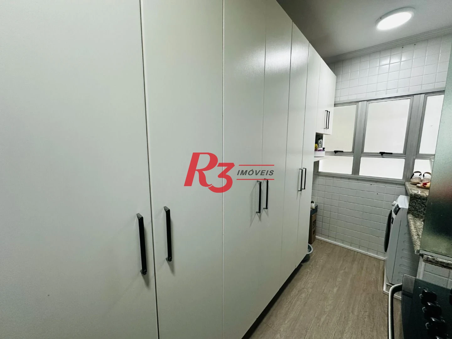 Apartamento com 2 dormitórios à venda, 67 m² por R$ 440.000,00 - Encruzilhada - Santos/SP