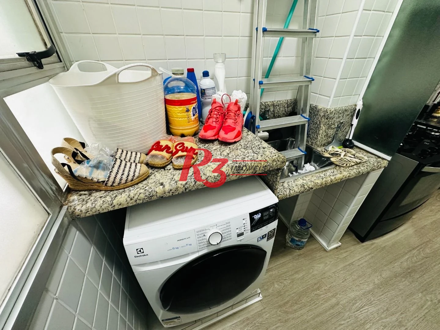 Apartamento com 2 dormitórios à venda, 67 m² por R$ 440.000,00 - Encruzilhada - Santos/SP
