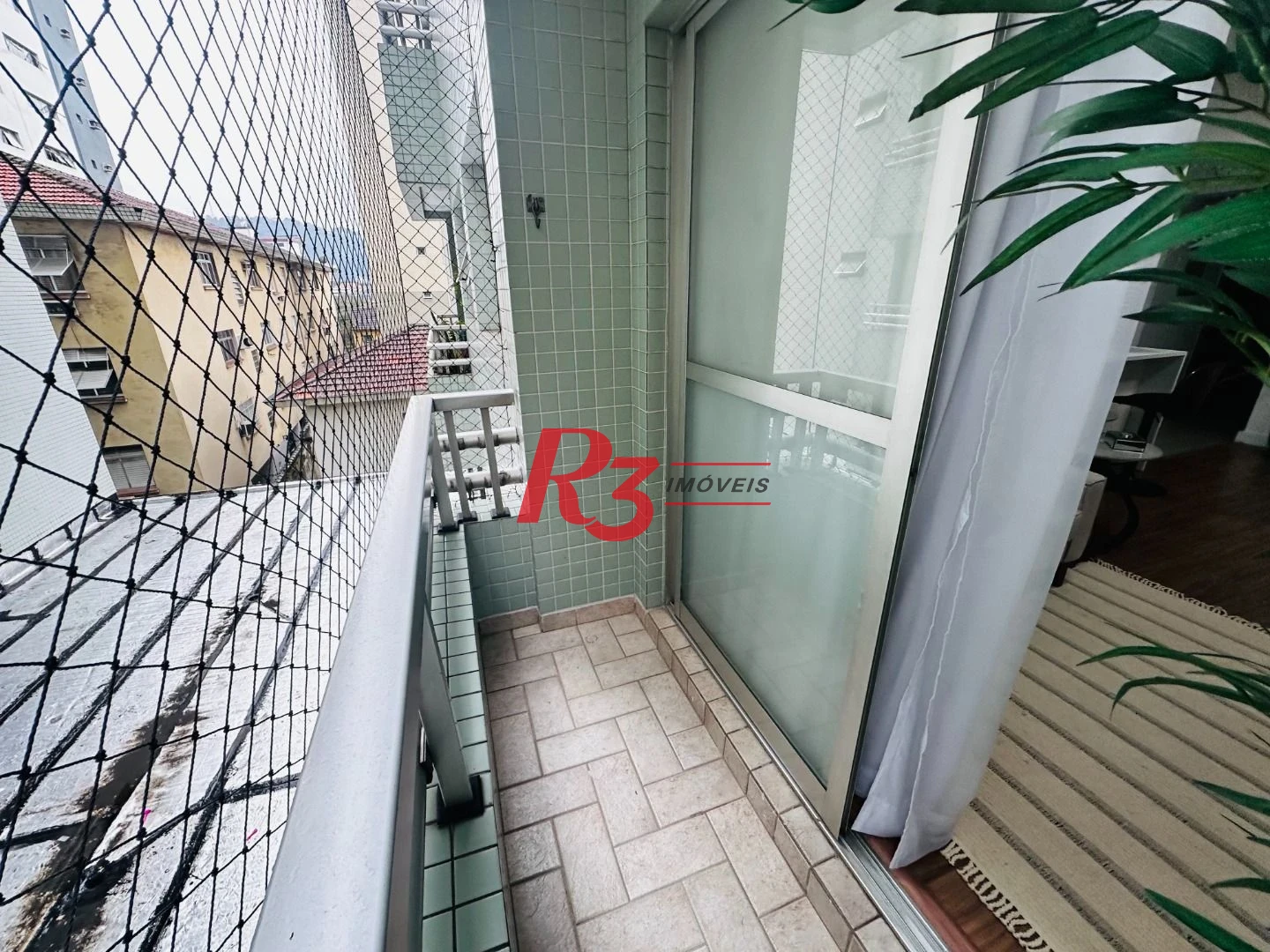 Apartamento com 2 dormitórios à venda, 67 m² por R$ 440.000,00 - Encruzilhada - Santos/SP