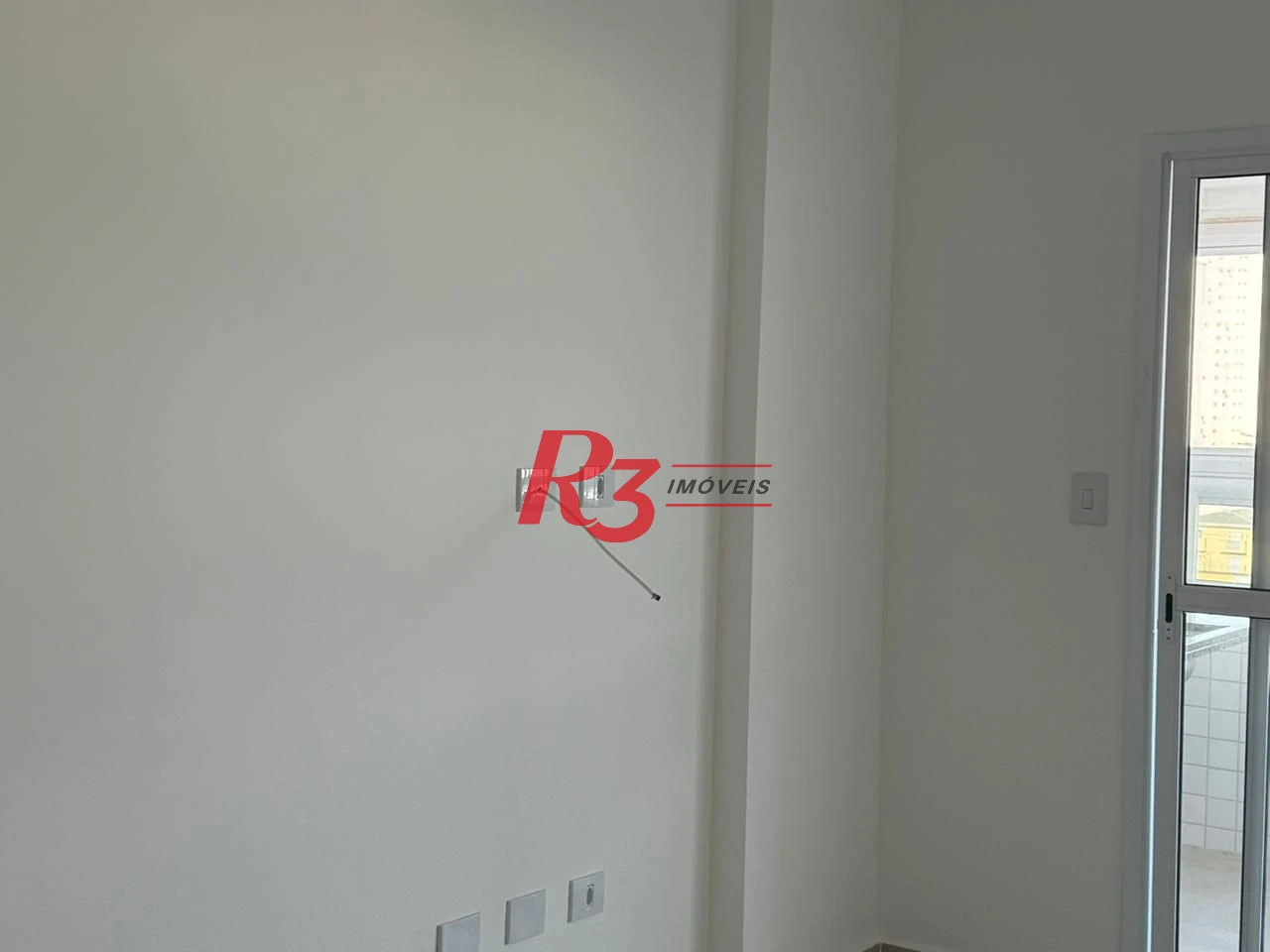 Apartamento com 2 dormitórios à venda, 72 m² por R$ 458.000,00 - Vila Guilhermina - Praia Grande/SP