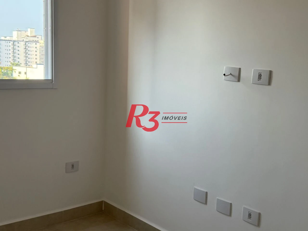 Apartamento com 2 dormitórios à venda, 72 m² por R$ 458.000,00 - Vila Guilhermina - Praia Grande/SP