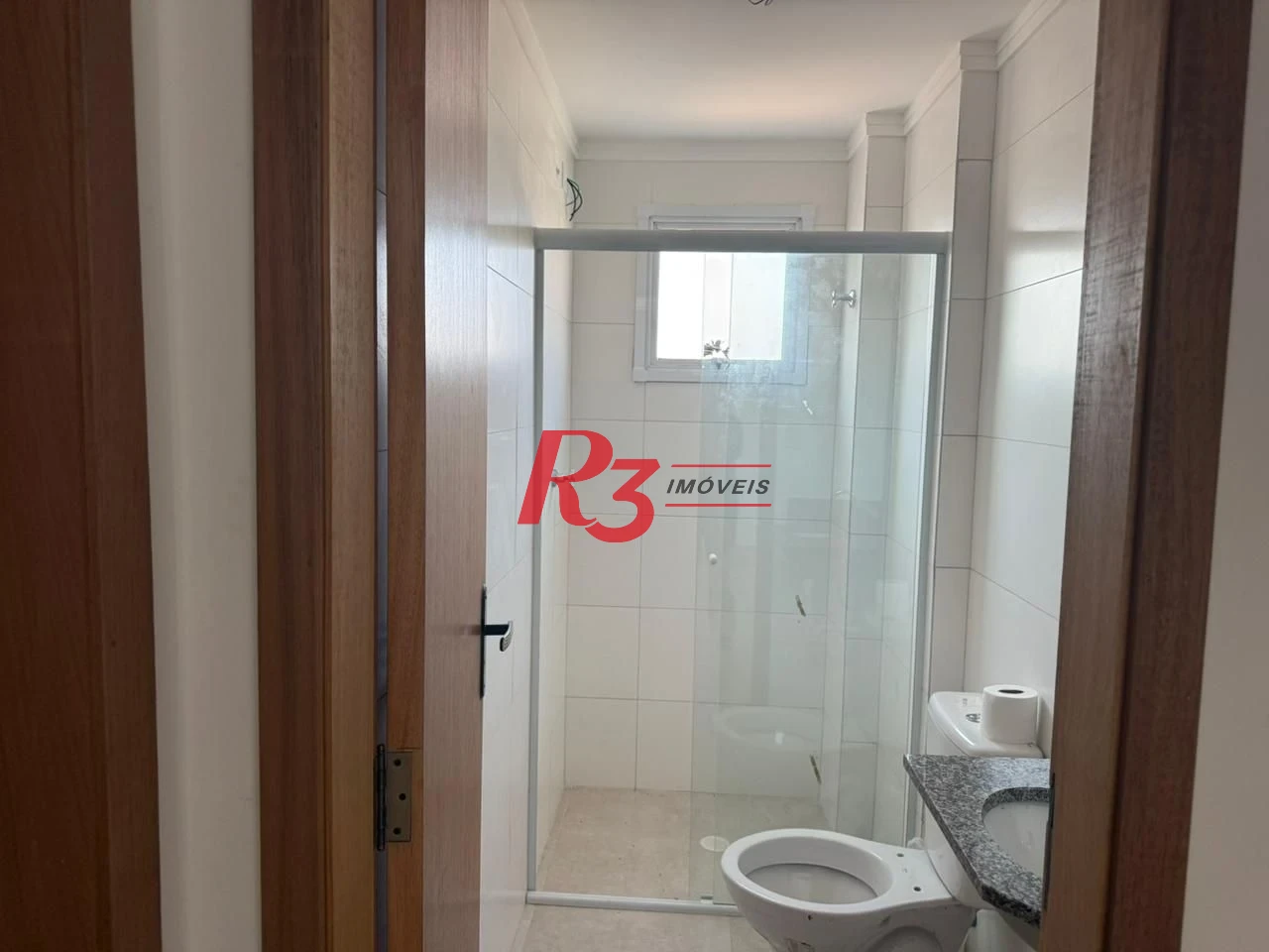 Apartamento com 2 dormitórios à venda, 72 m² por R$ 458.000,00 - Vila Guilhermina - Praia Grande/SP
