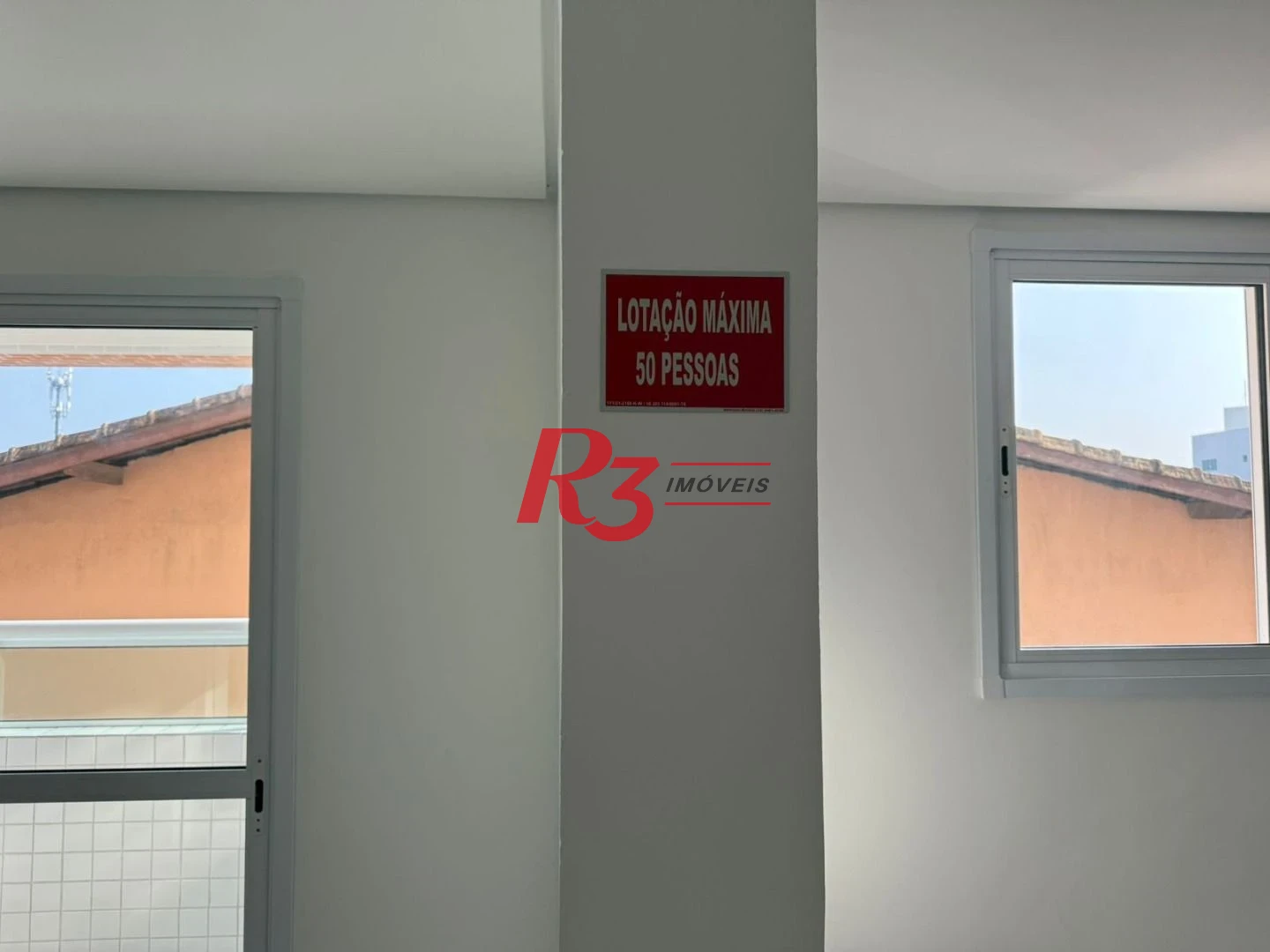 Apartamento com 2 dormitórios à venda, 72 m² por R$ 458.000,00 - Vila Guilhermina - Praia Grande/SP