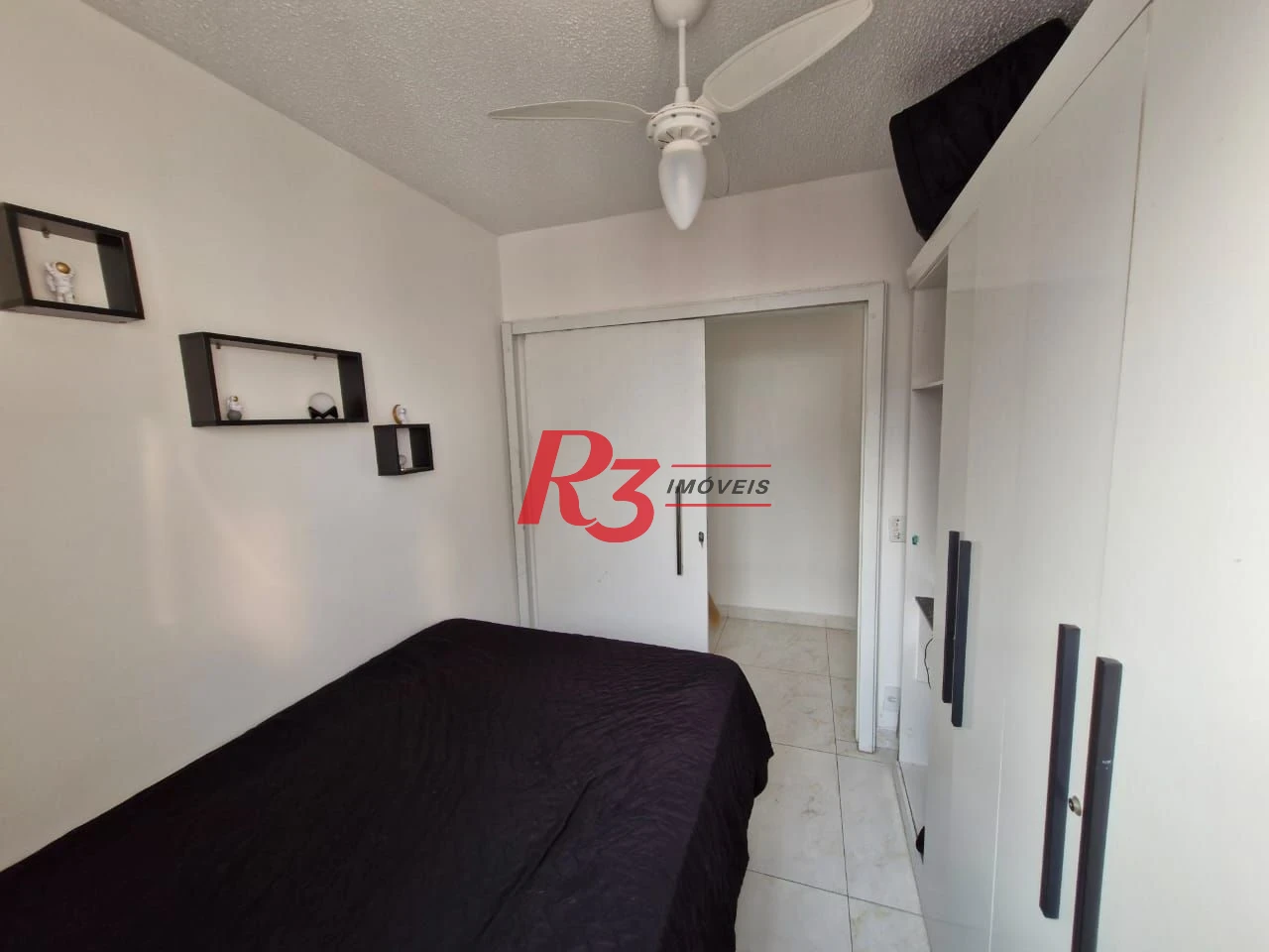 Apartamento com 2 dormitórios para alugar, 49 m² por R$ 3.000,00/mês - Areia Branca - Santos/SP