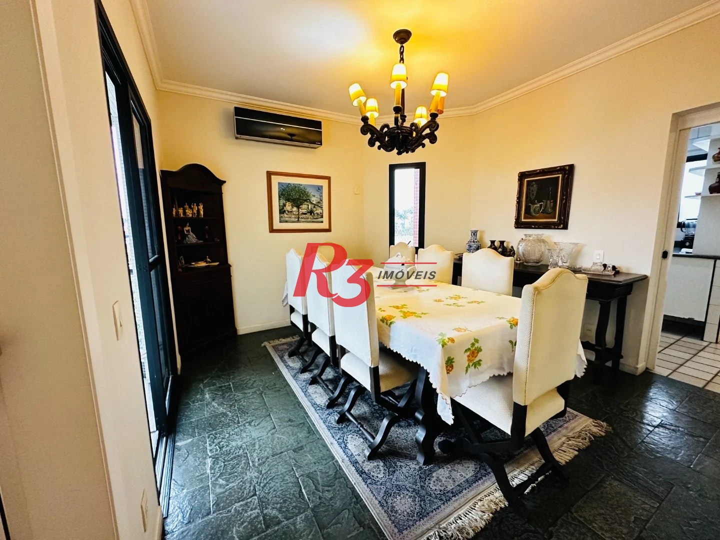 Apartamento com 4 dormitórios à venda, 196 m² por R$ 1.350.000,00 - Boqueirão - Santos/SP