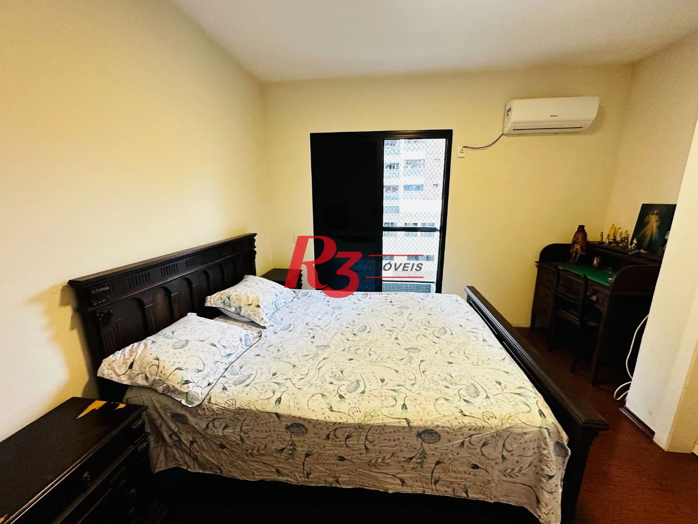 Apartamento com 4 dormitórios à venda, 196 m² por R$ 1.350.000,00 - Boqueirão - Santos/SP