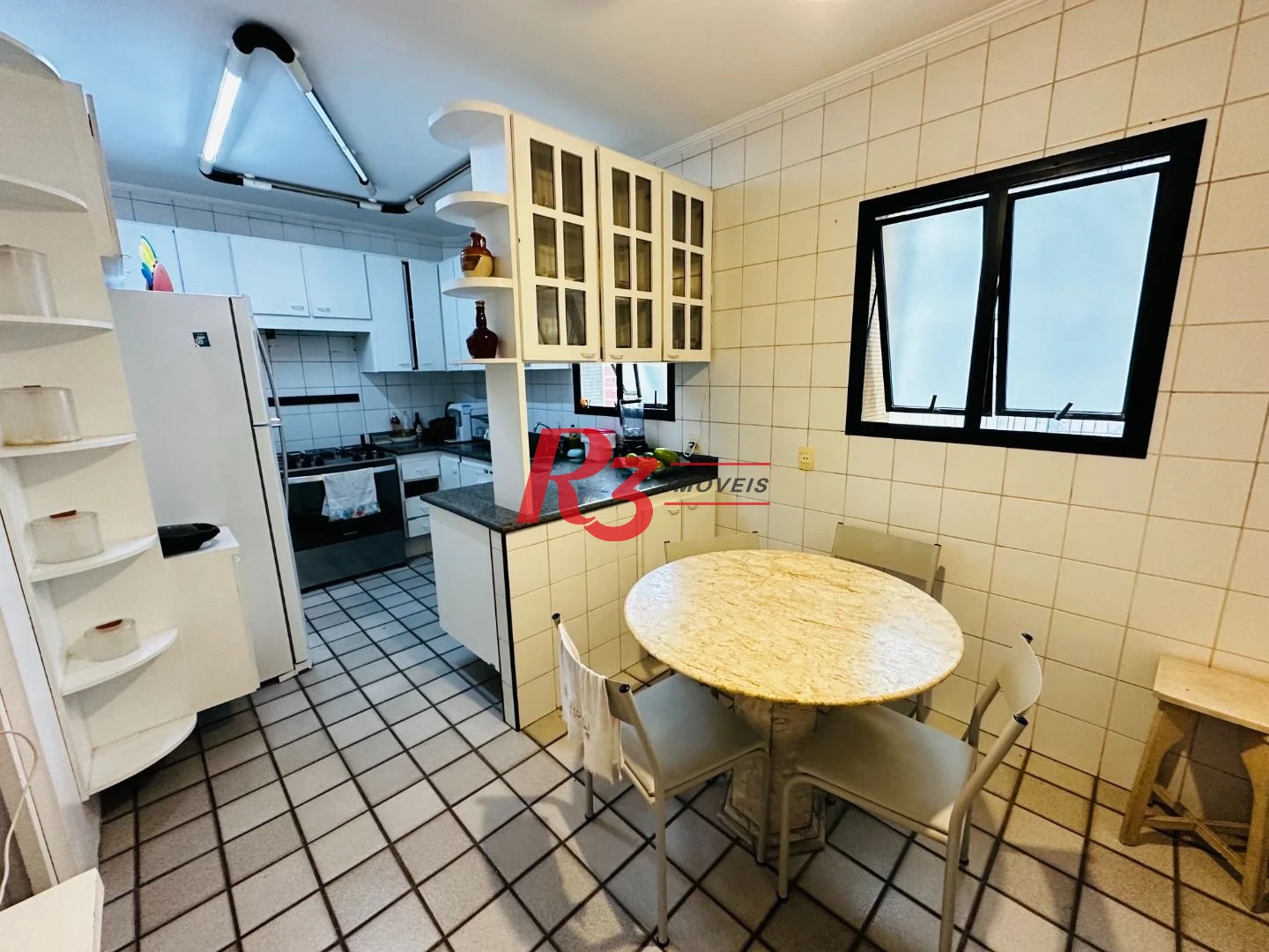 Apartamento com 4 dormitórios à venda, 196 m² por R$ 1.350.000,00 - Boqueirão - Santos/SP