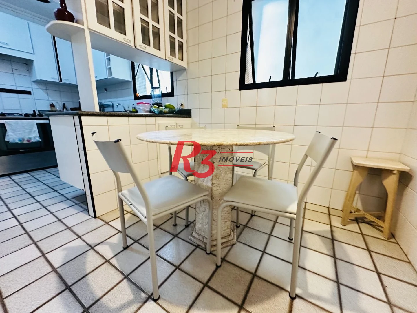Apartamento com 4 dormitórios à venda, 196 m² por R$ 1.350.000,00 - Boqueirão - Santos/SP