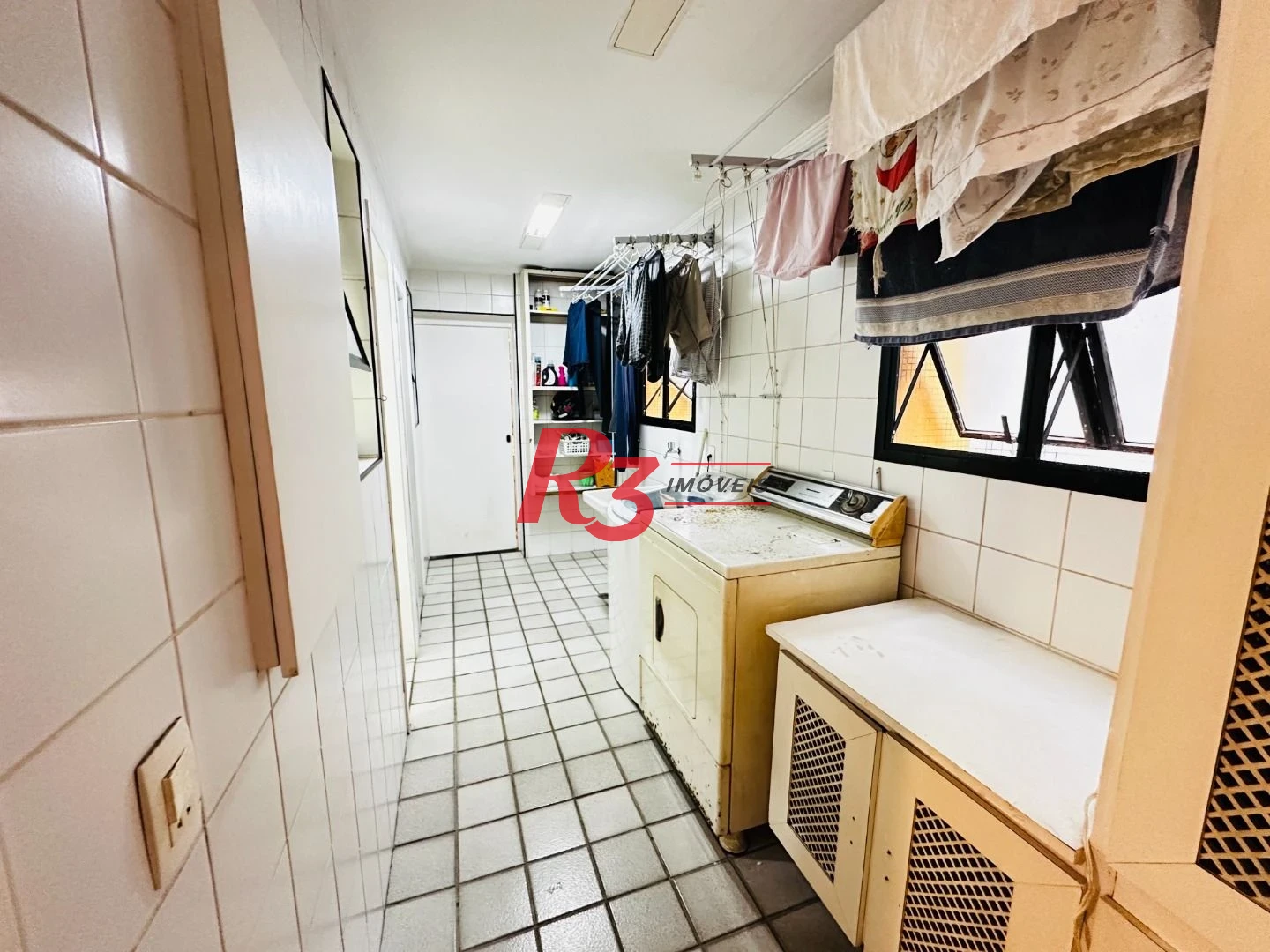Apartamento com 4 dormitórios à venda, 196 m² por R$ 1.350.000,00 - Boqueirão - Santos/SP