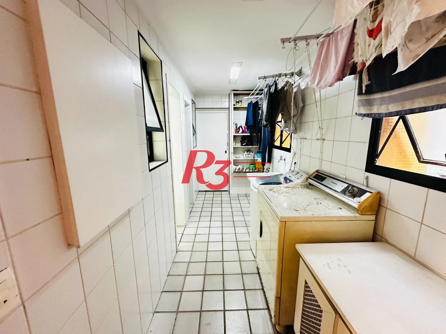 Apartamento com 4 dormitórios à venda, 196 m² por R$ 1.350.000,00 - Boqueirão - Santos/SP