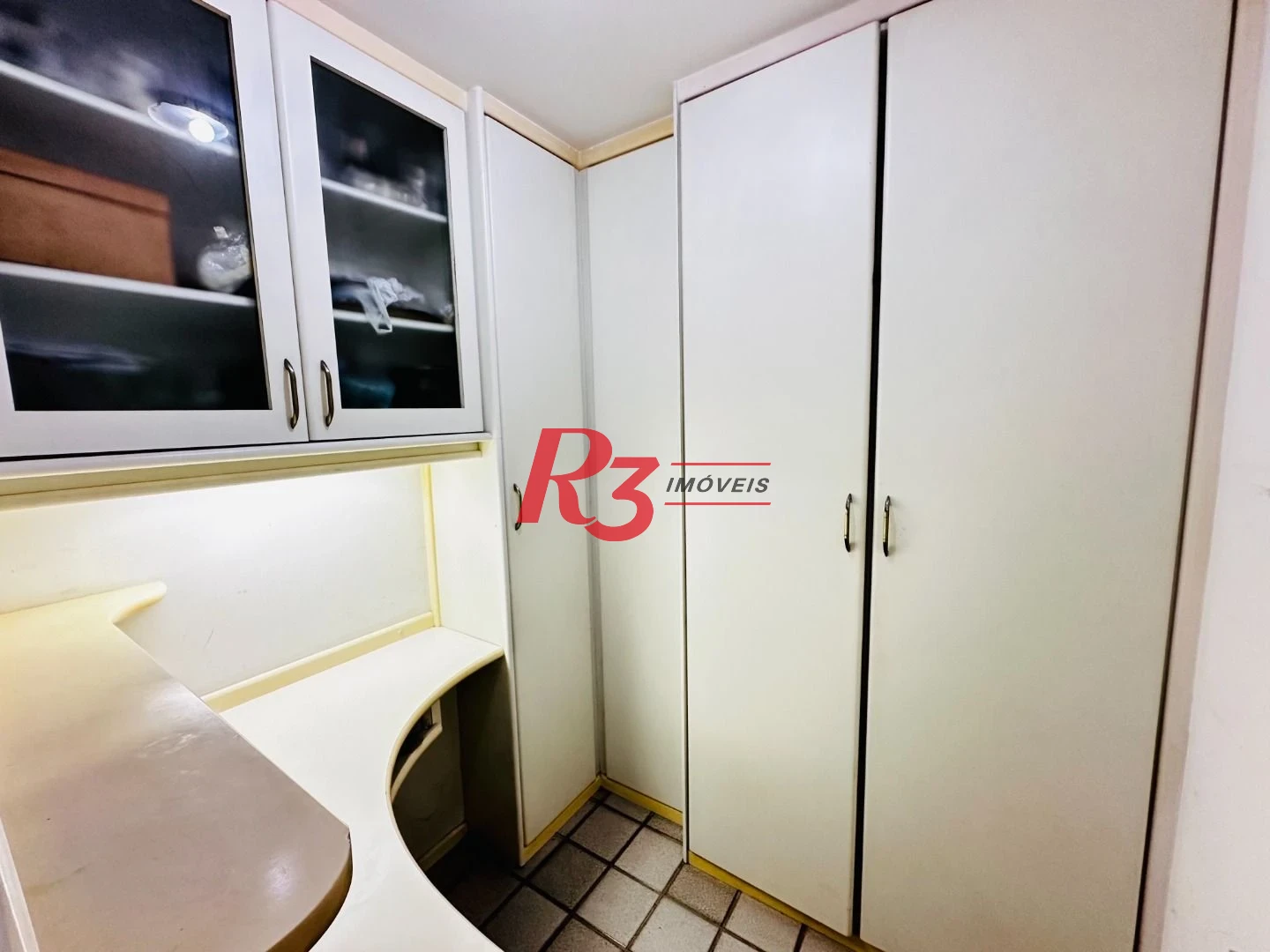 Apartamento com 4 dormitórios à venda, 196 m² por R$ 1.350.000,00 - Boqueirão - Santos/SP