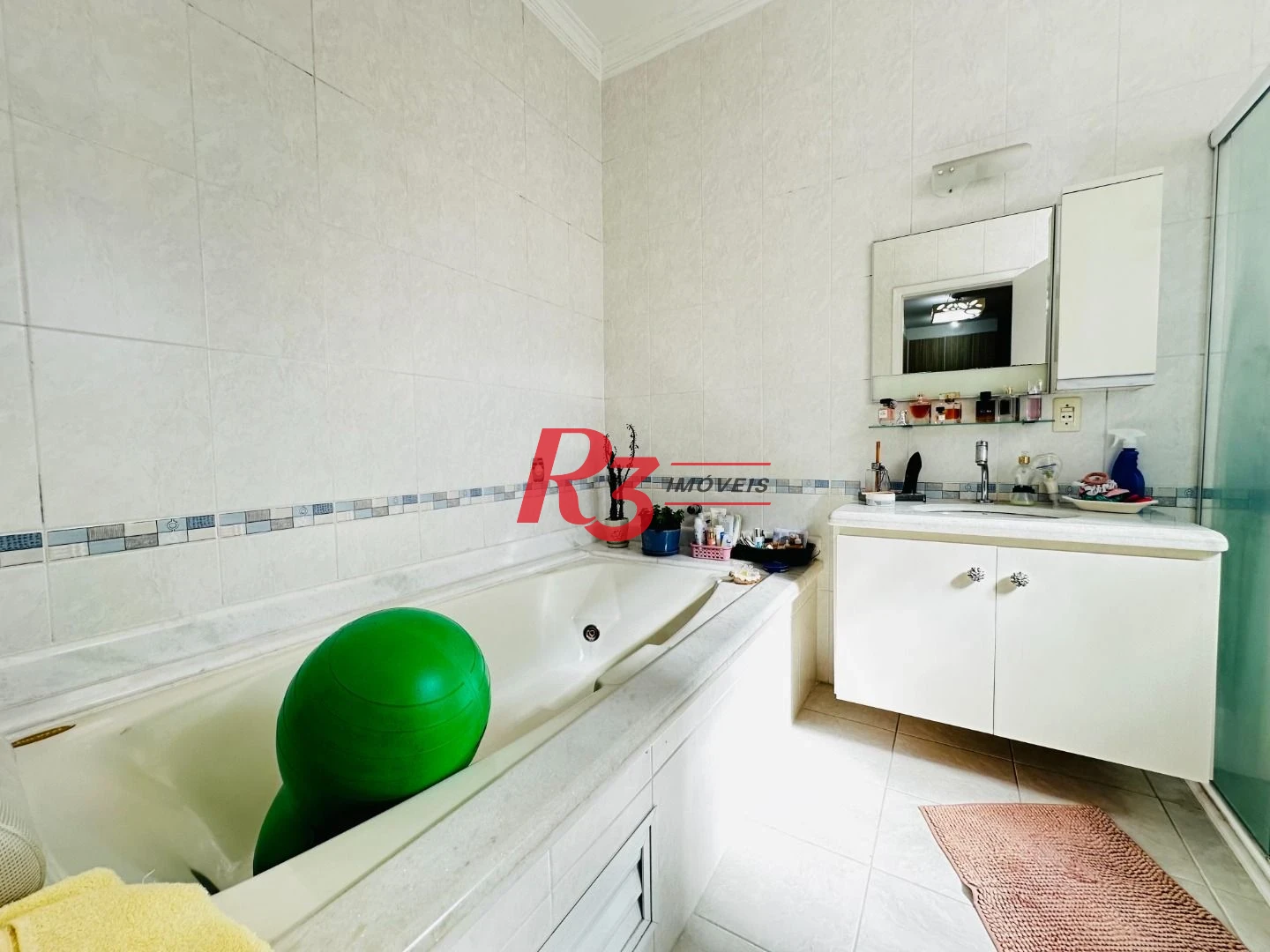 Sobrado com 2 dormitórios à venda, 124 m² por R$ 980.000,00 - Marapé - Santos/SP