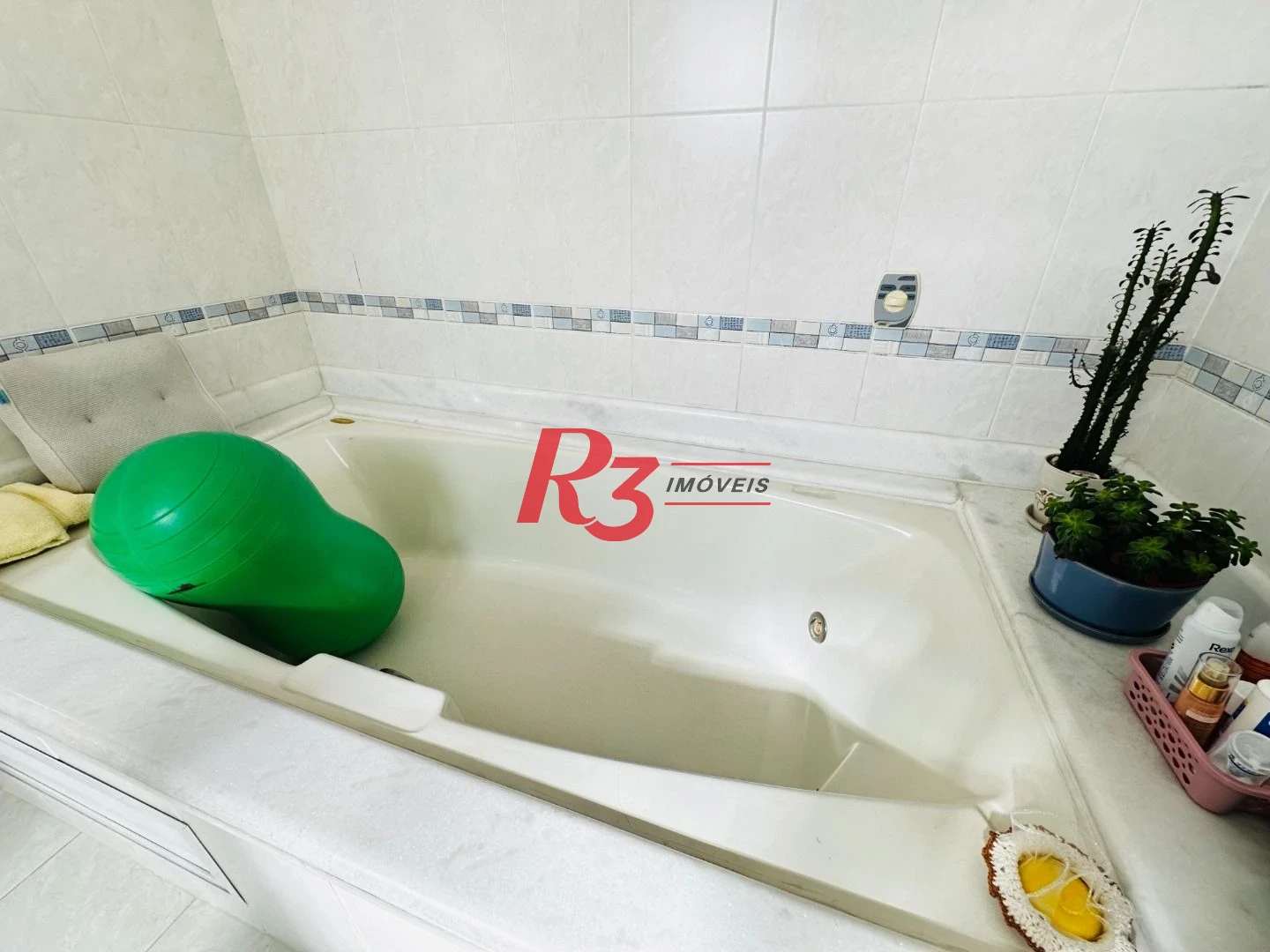 Sobrado com 2 dormitórios à venda, 124 m² por R$ 980.000,00 - Marapé - Santos/SP