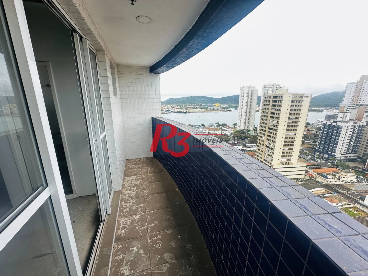 Sala, 35 m² - venda por R$ 354.123,00 ou aluguel por R$ 11.500,00/mês - Ponta da Praia - Santos/SP