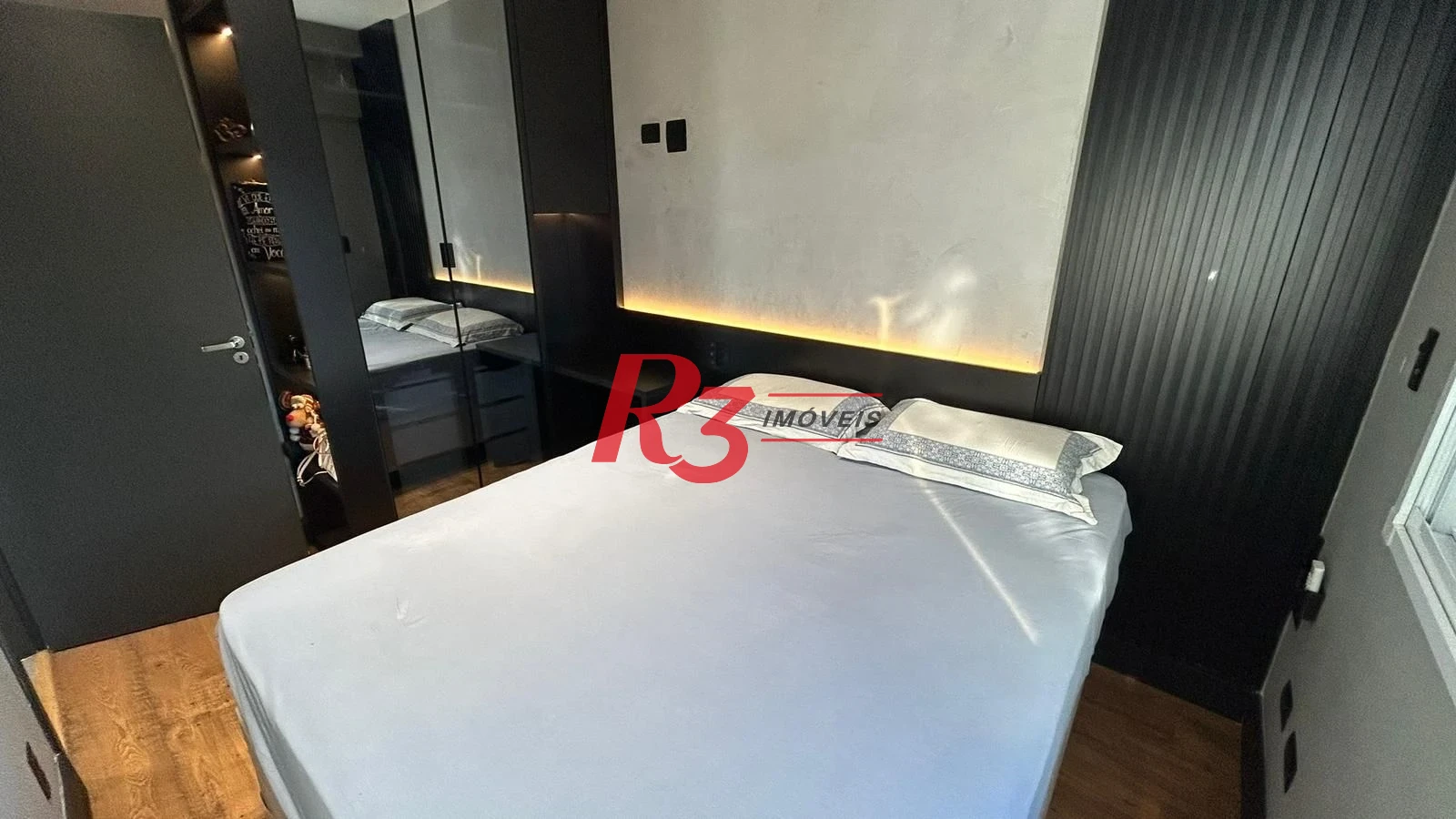 Apartamento com 2 dormitórios à venda, 59 m² por R$ 479.000,00 - Vila Matias - Santos/SP