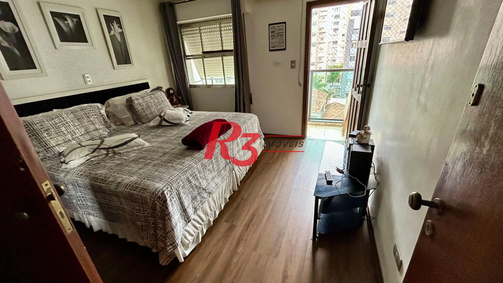 Apartamento com 3 dormitórios à venda, 182 m² por R$ 1.250.000,00 - Boqueirão - Santos/SP