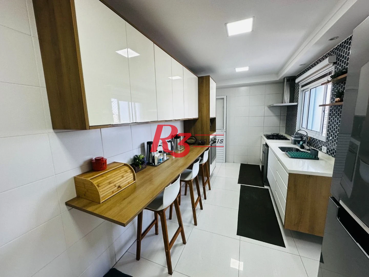 Apartamento com 4 dormitórios à venda, 131 m² por R$ 2.100.000,00 - Embaré - Santos/SP