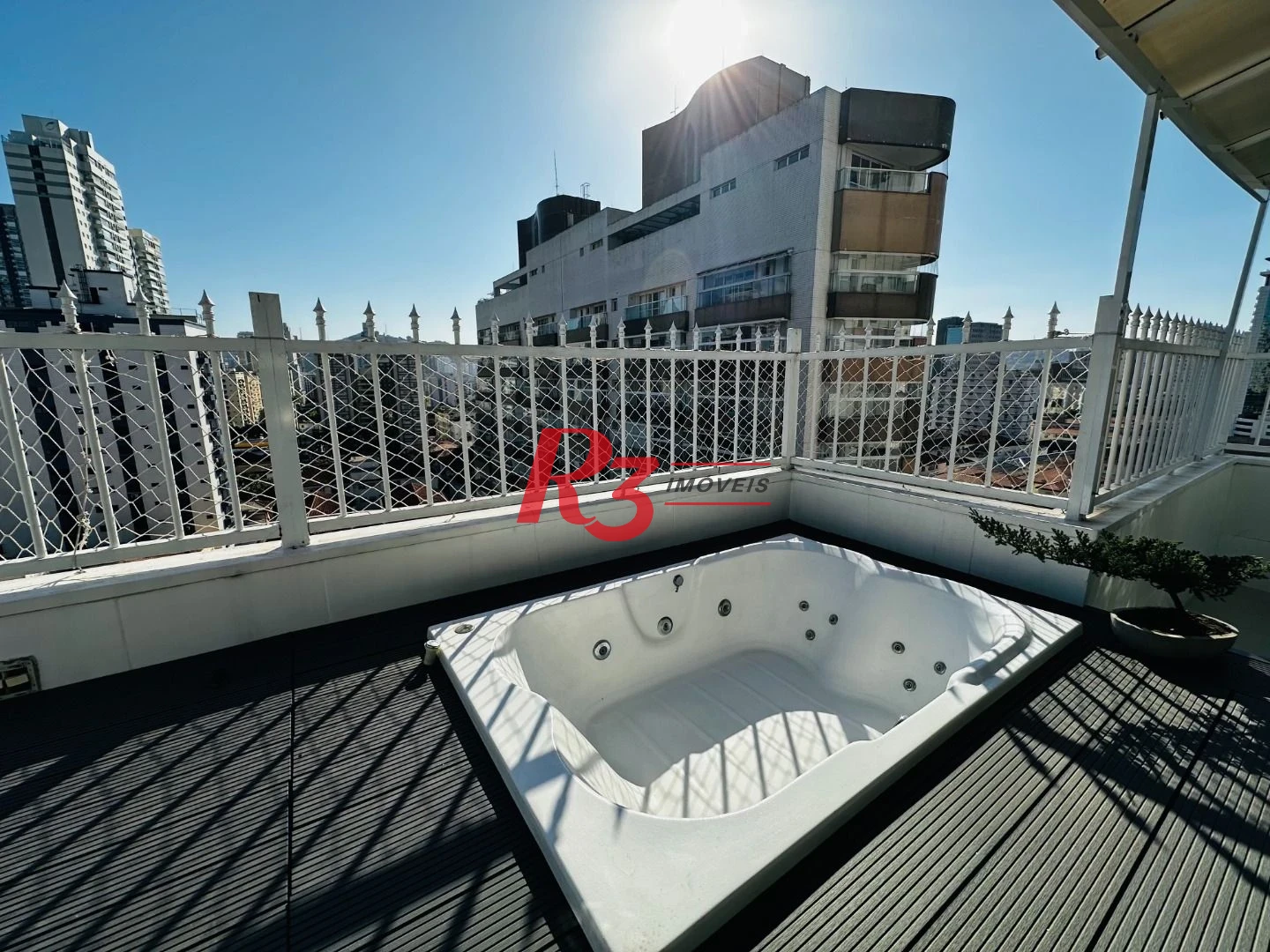 Cobertura com 4 dormitórios à venda, 242 m² por R$ 1.390.000,00 - Gonzaga - Santos/SP