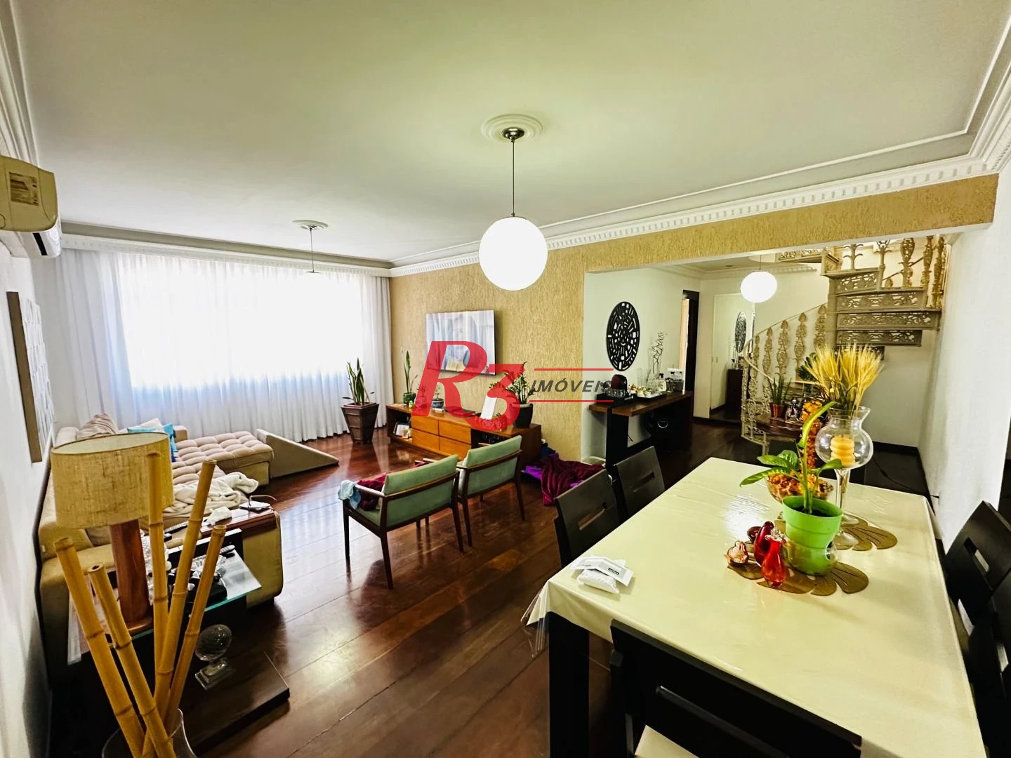 Cobertura com 4 dormitórios à venda, 242 m² por R$ 1.390.000,00 - Gonzaga - Santos/SP