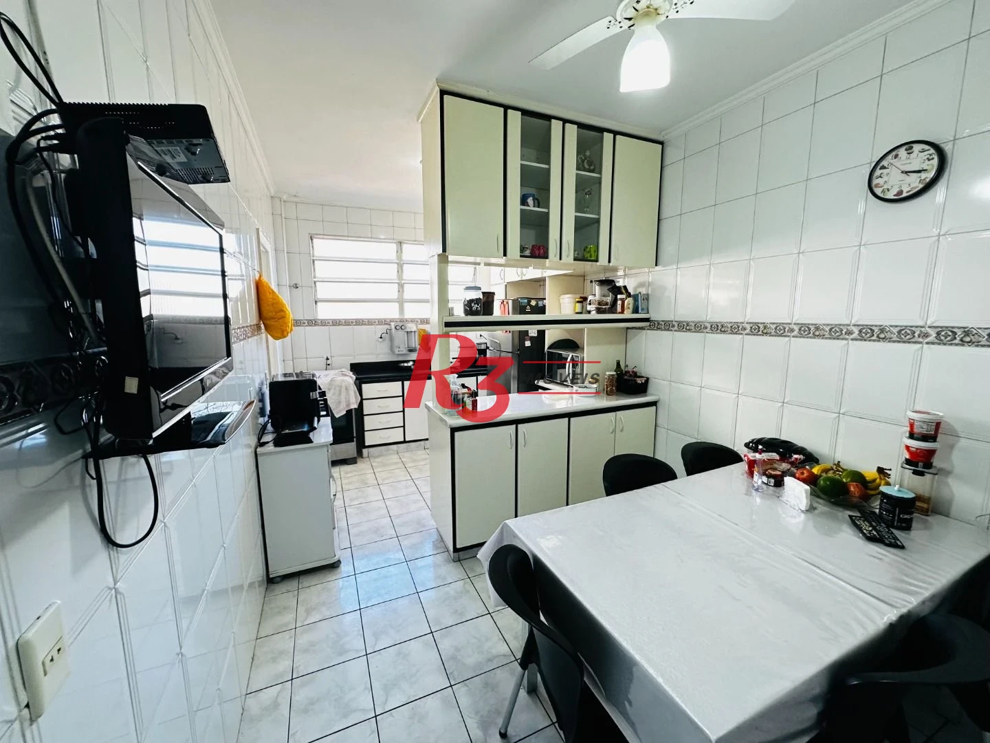 Cobertura com 4 dormitórios à venda, 242 m² por R$ 1.390.000,00 - Gonzaga - Santos/SP