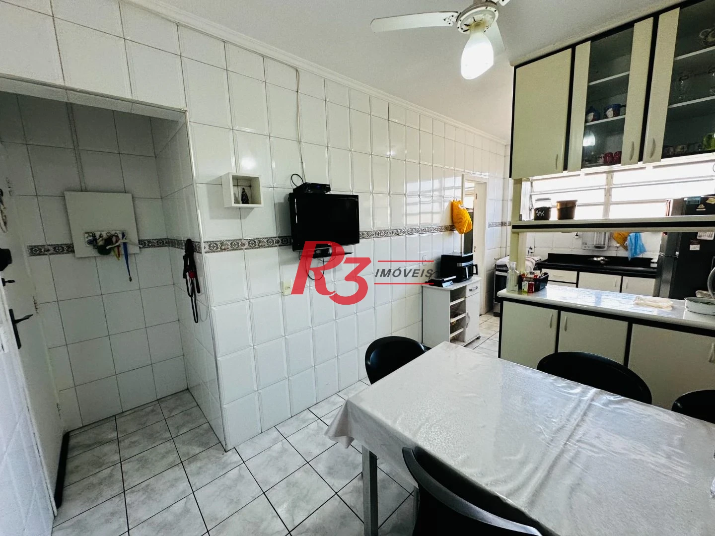 Cobertura com 4 dormitórios à venda, 242 m² por R$ 1.390.000,00 - Gonzaga - Santos/SP