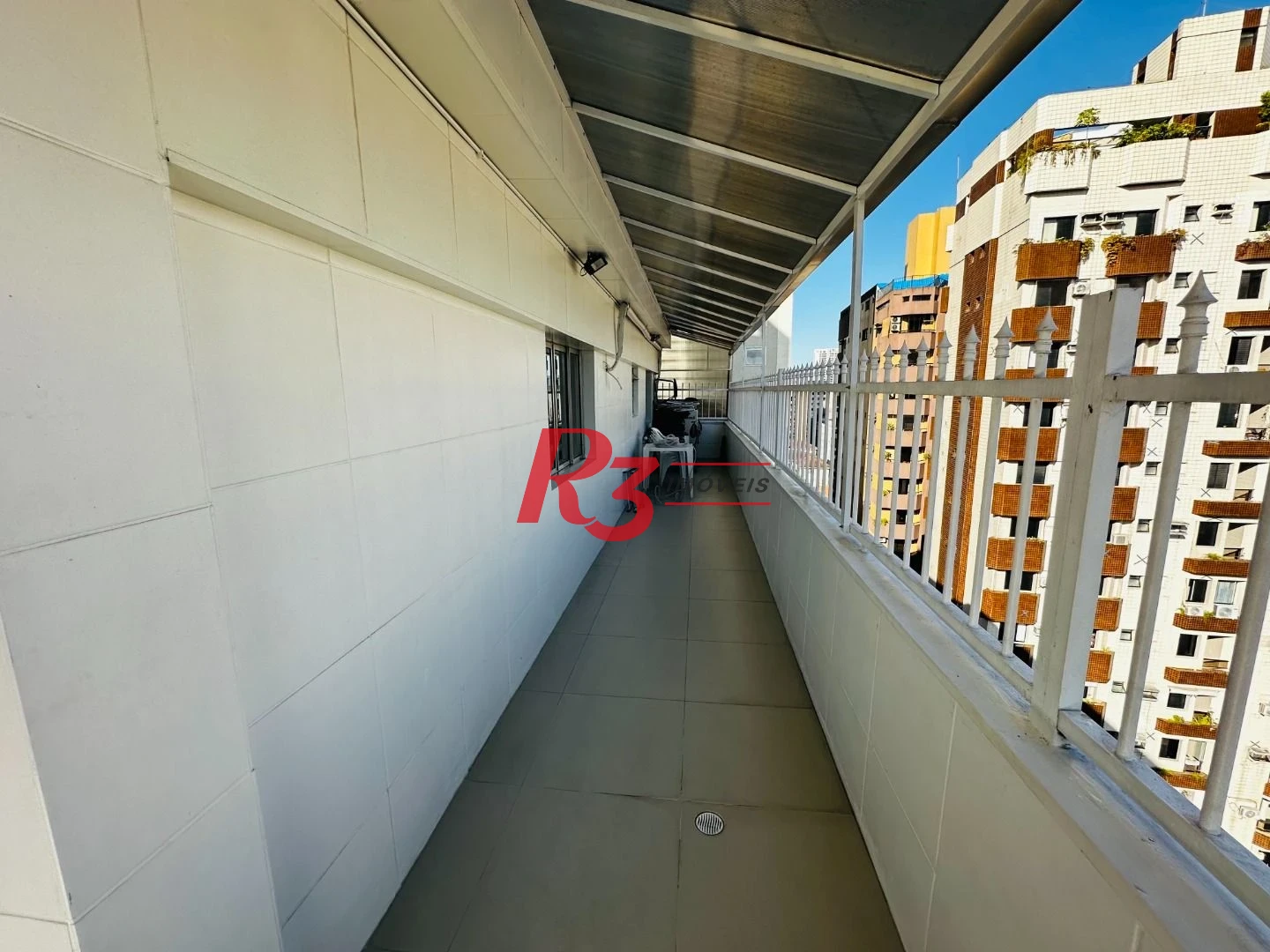 Cobertura com 4 dormitórios à venda, 242 m² por R$ 1.390.000,00 - Gonzaga - Santos/SP