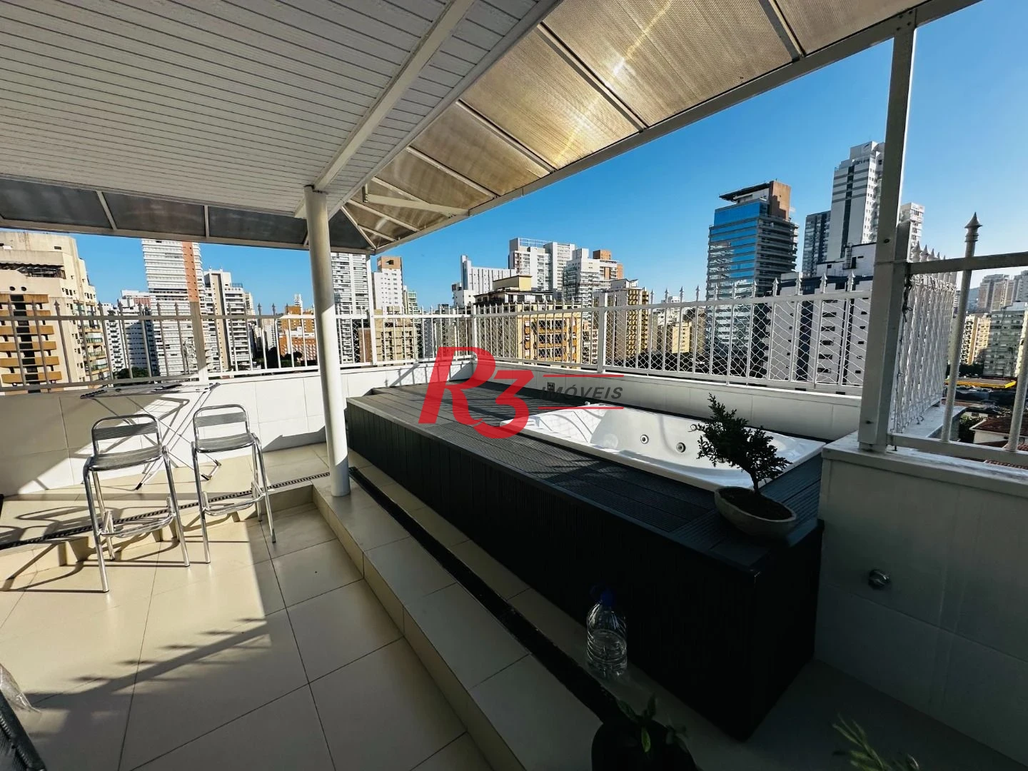 Cobertura com 4 dormitórios à venda, 242 m² por R$ 1.390.000,00 - Gonzaga - Santos/SP
