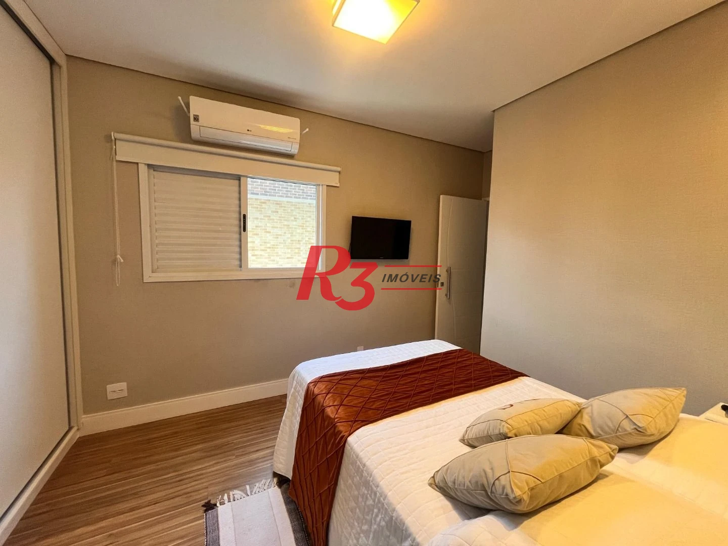 Casa com 2 dormitórios à venda, 140 m² por R$ 500.000,00 - Jardim Paraíso - São Vicente/SP