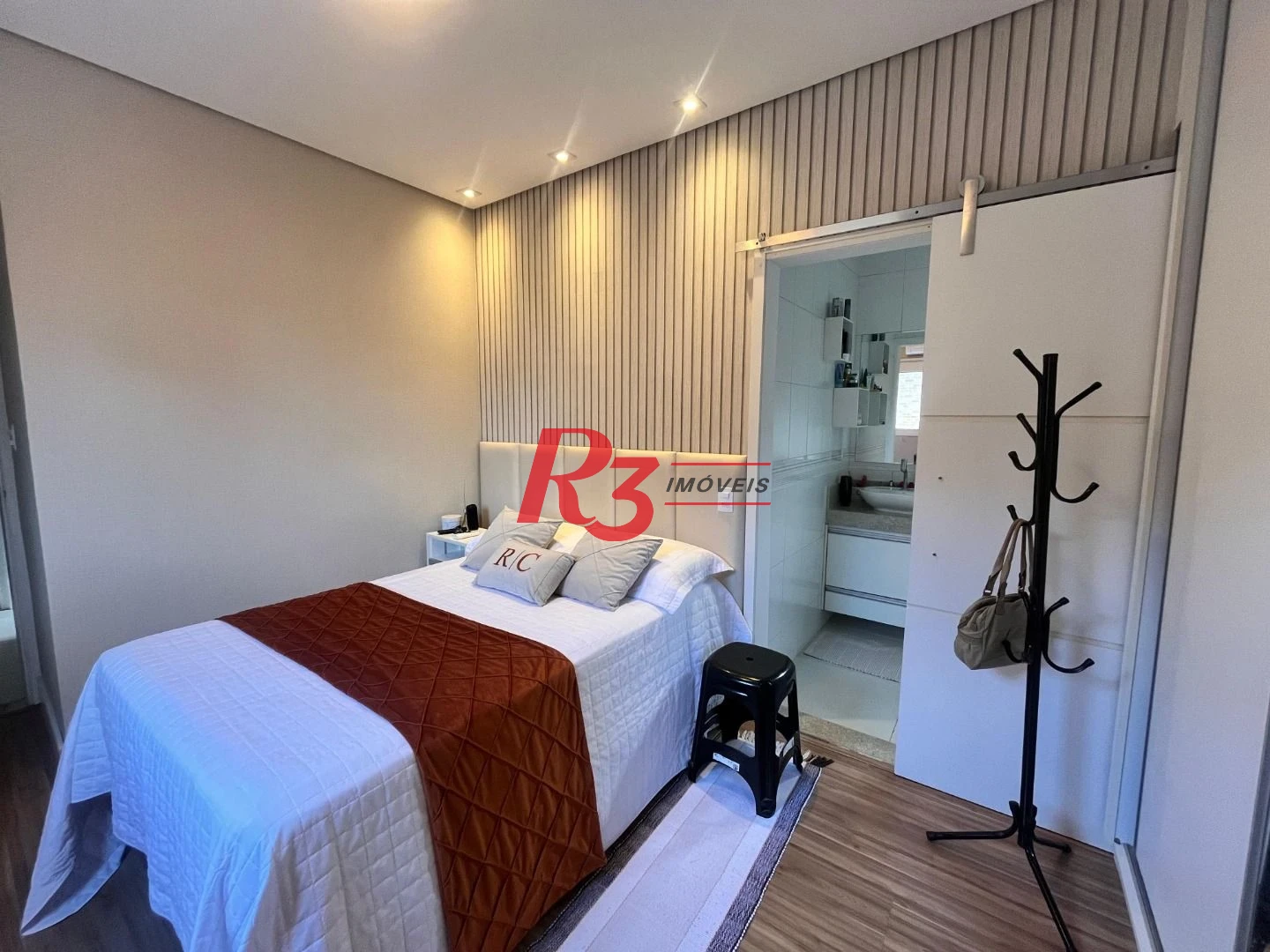 Casa com 2 dormitórios à venda, 140 m² por R$ 500.000,00 - Jardim Paraíso - São Vicente/SP