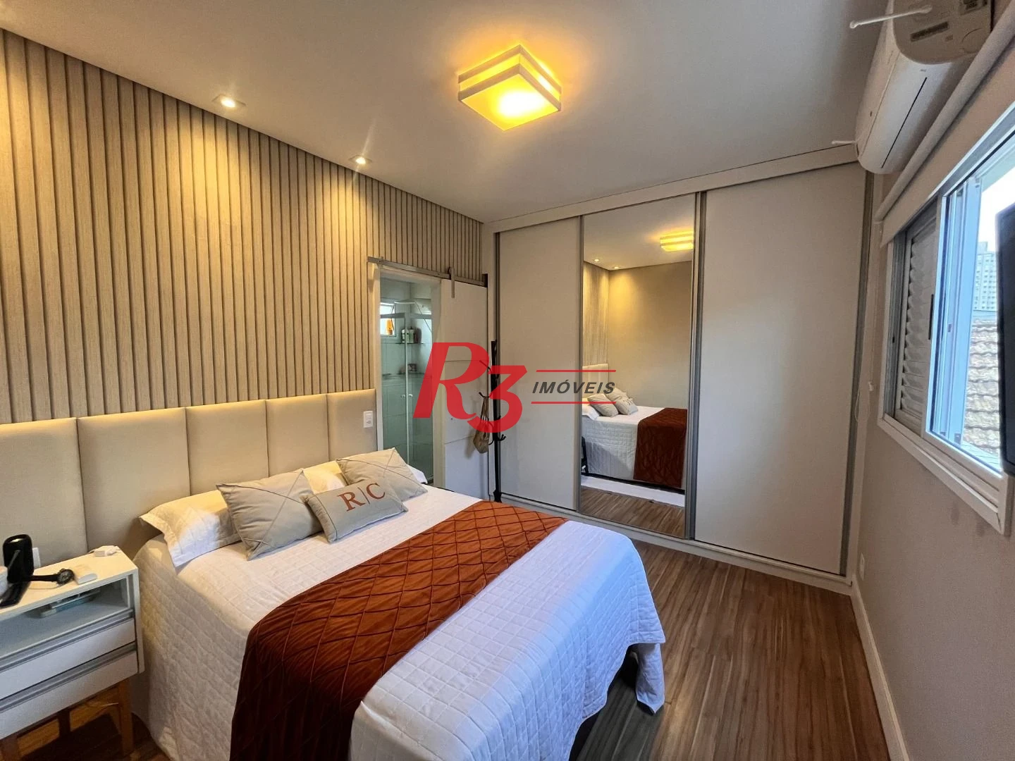 Casa com 2 dormitórios à venda, 140 m² por R$ 500.000,00 - Jardim Paraíso - São Vicente/SP