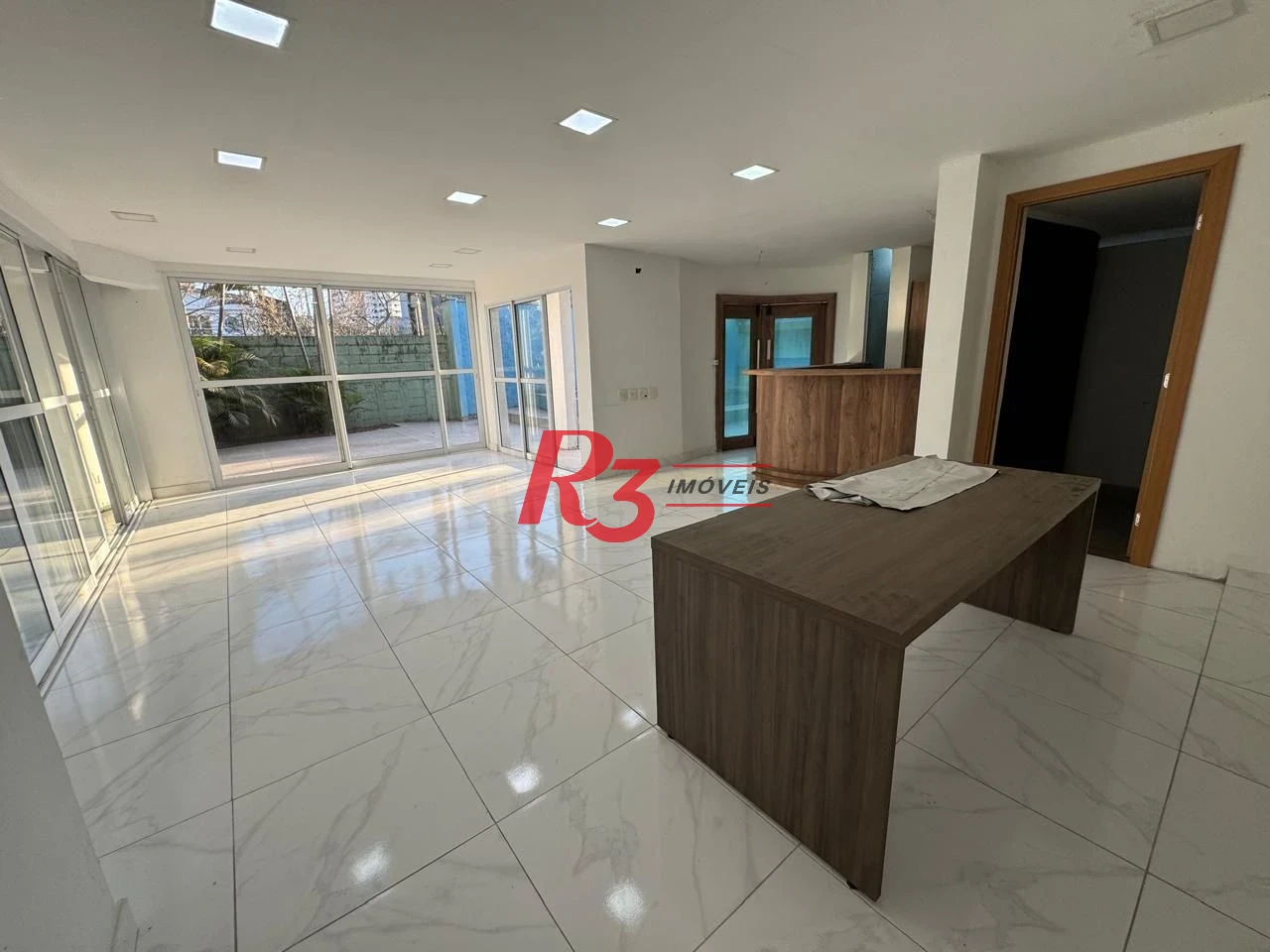 Sobrado com 3 dormitórios para alugar, 495 m² por R$ 15.000,00/mês - Estuário - Santos/SP
