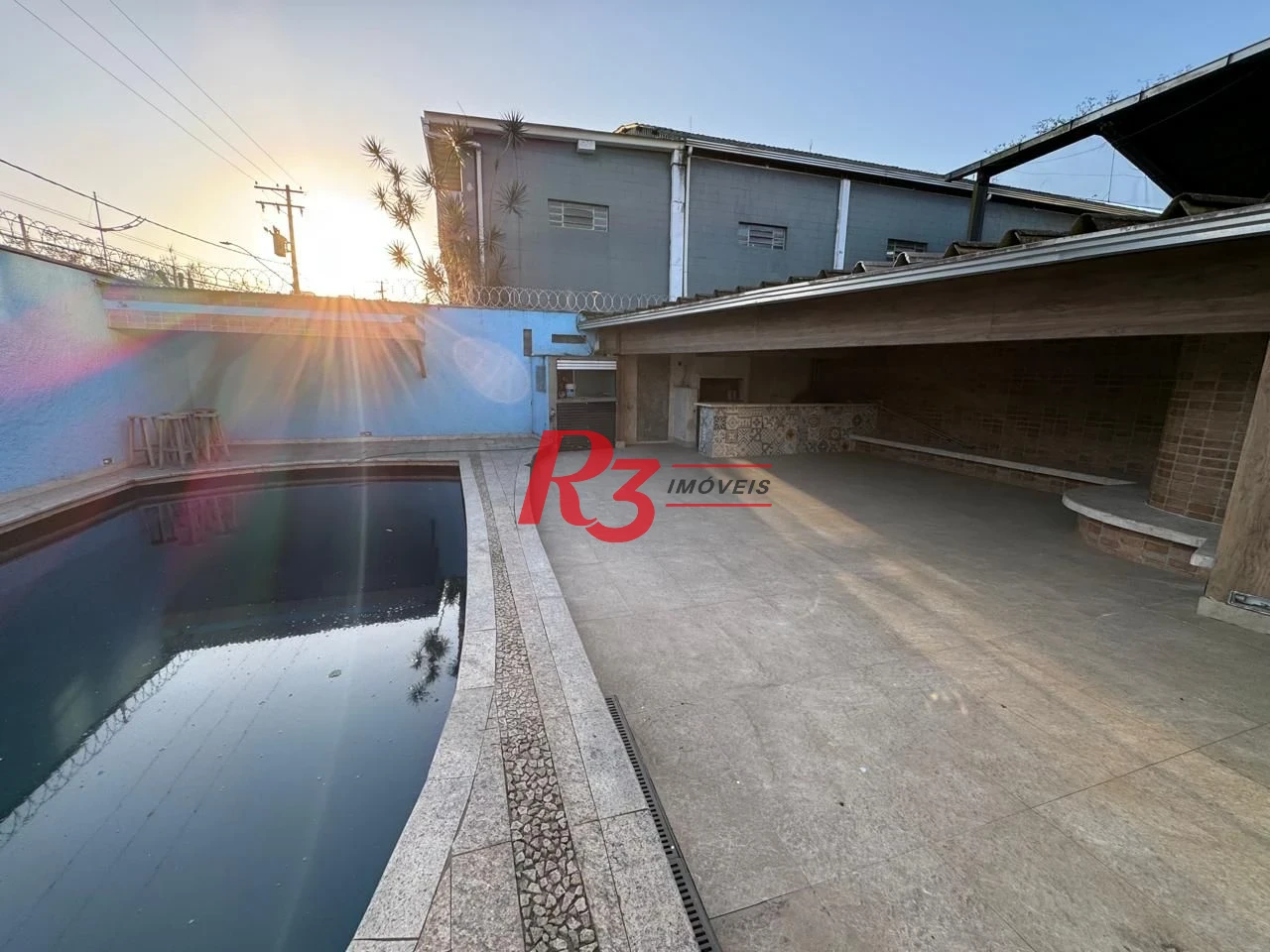 Sobrado com 3 dormitórios para alugar, 495 m² por R$ 15.000,00/mês - Estuário - Santos/SP