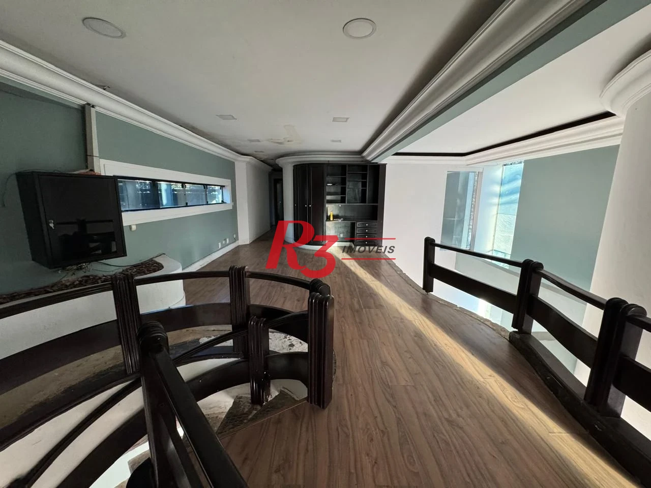 Sobrado com 3 dormitórios para alugar, 495 m² por R$ 15.000,00/mês - Estuário - Santos/SP
