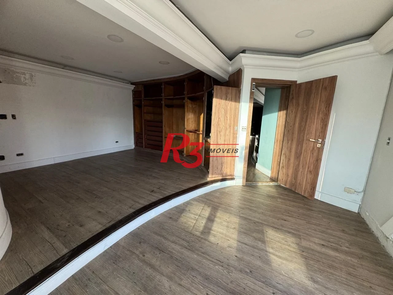 Sobrado com 3 dormitórios para alugar, 495 m² por R$ 15.000,00/mês - Estuário - Santos/SP