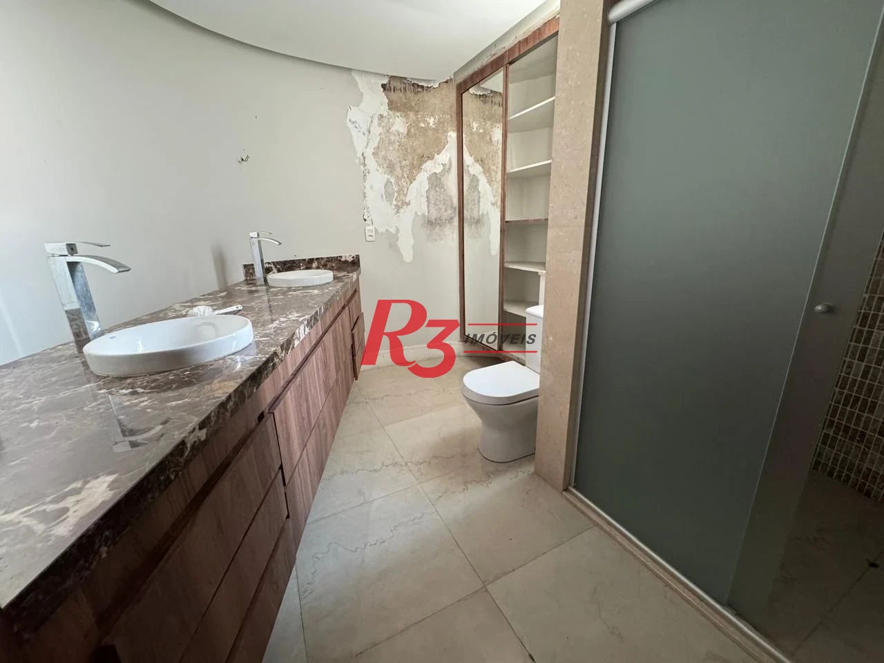 Sobrado com 3 dormitórios para alugar, 495 m² por R$ 15.000,00/mês - Estuário - Santos/SP