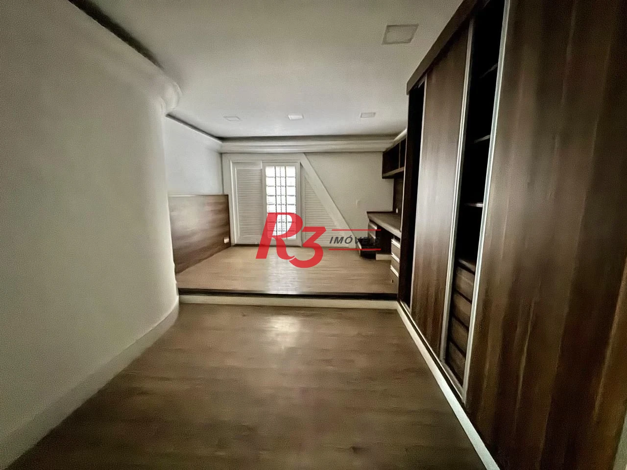 Sobrado com 3 dormitórios para alugar, 495 m² por R$ 15.000,00/mês - Estuário - Santos/SP