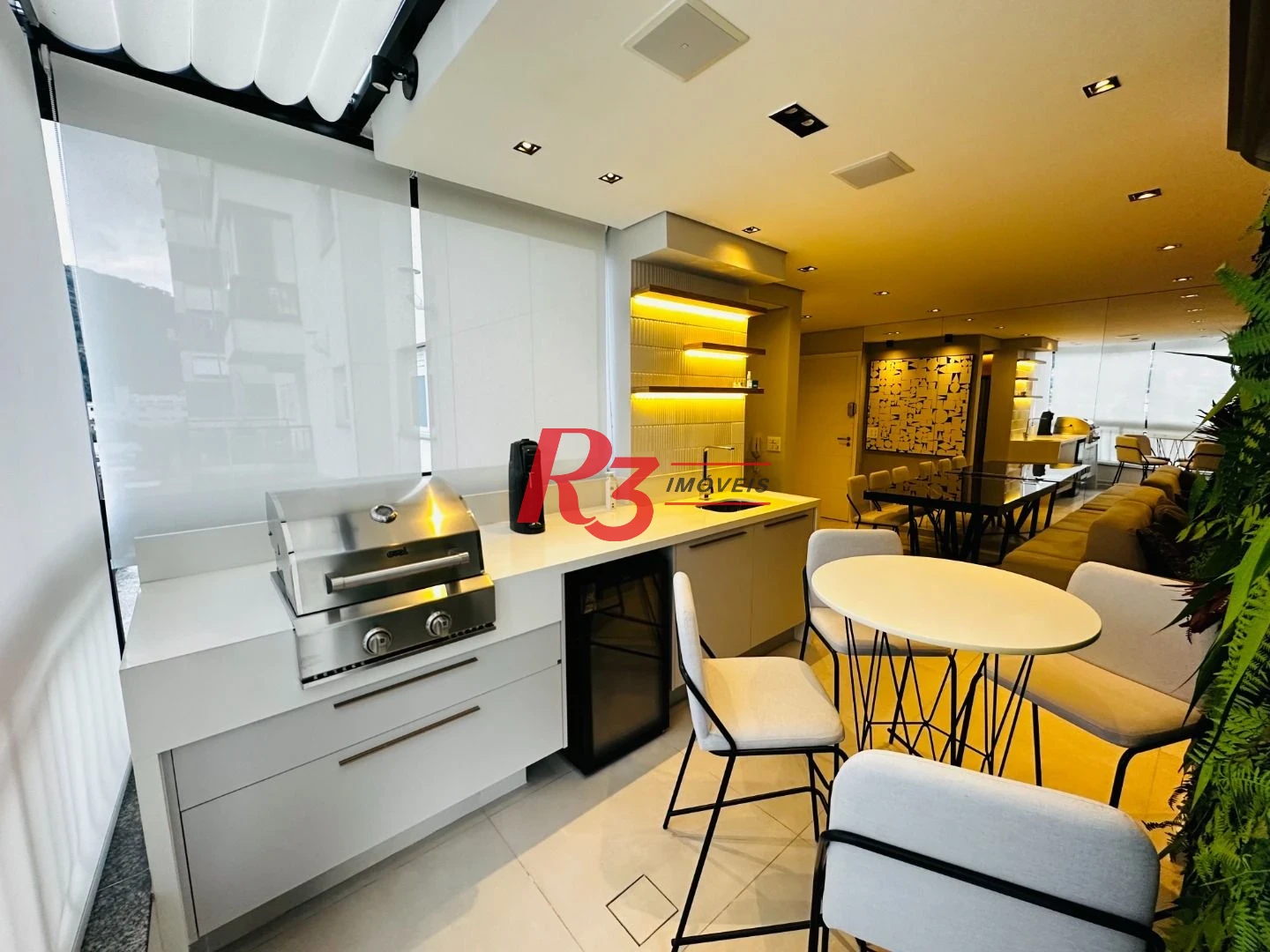 Apartamento com 2 dormitórios à venda, 76 m² por R$ 880.000,00 - Marapé - Santos/SP