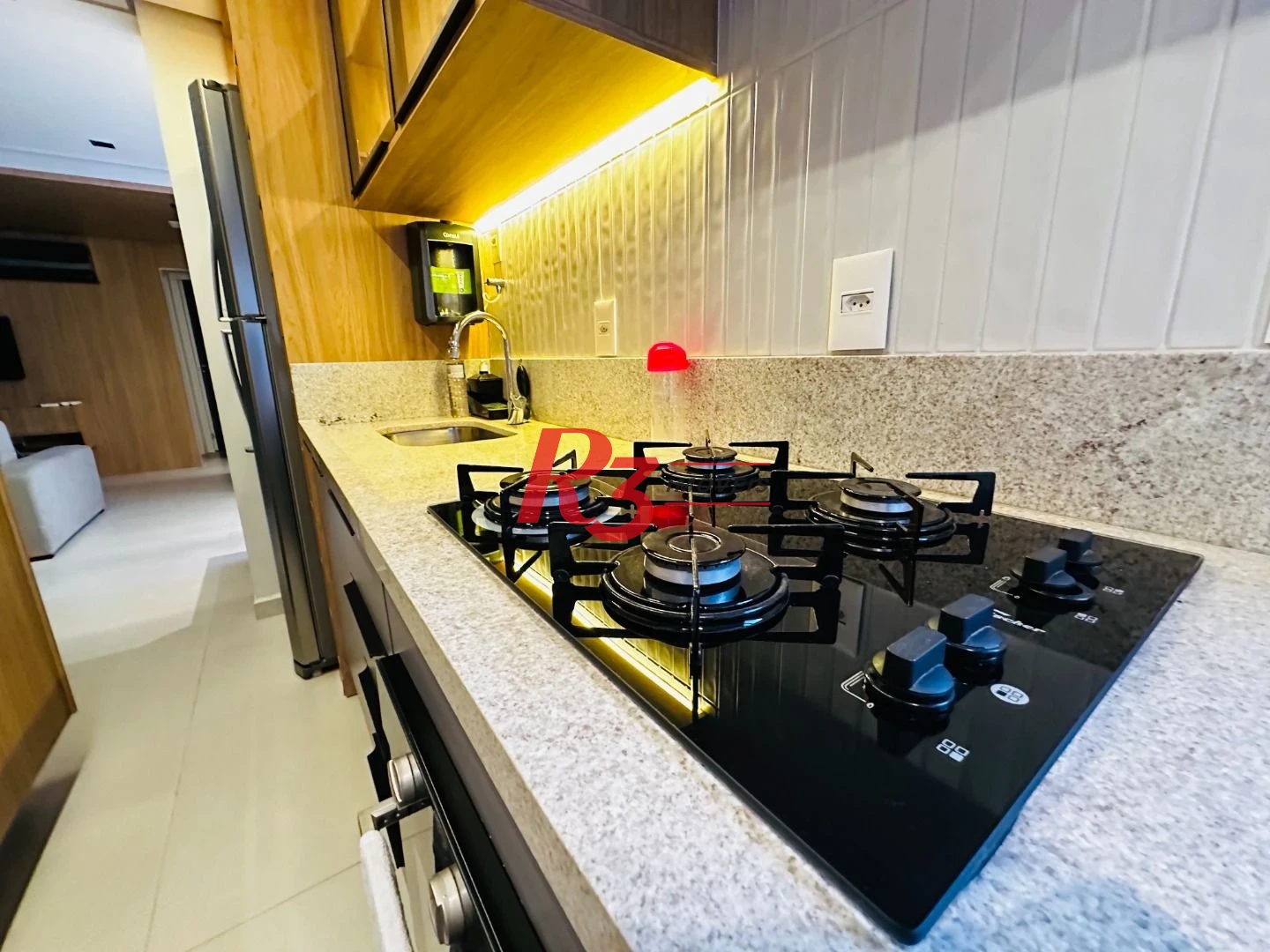 Apartamento com 2 dormitórios à venda, 76 m² por R$ 880.000,00 - Marapé - Santos/SP