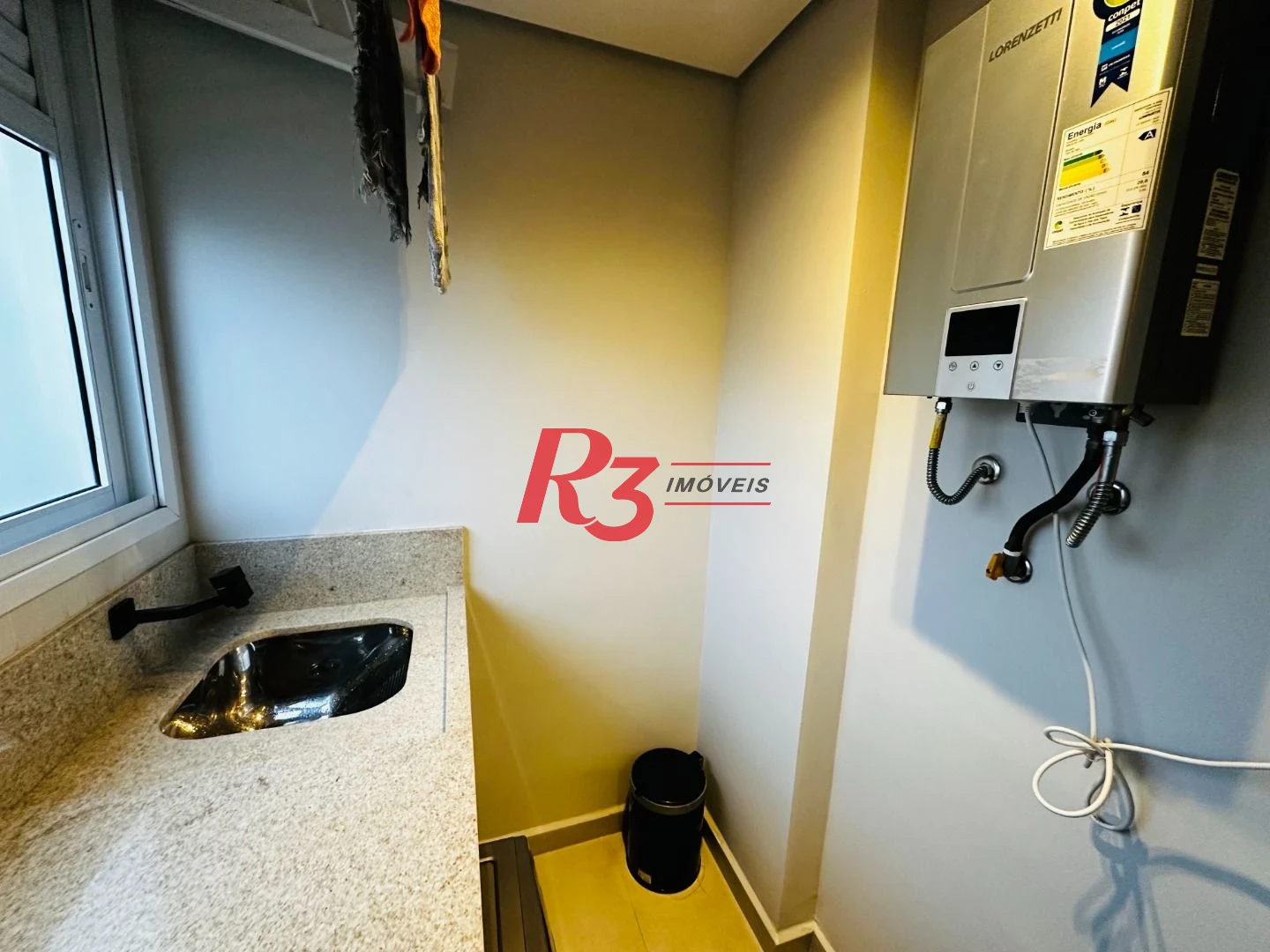Apartamento com 2 dormitórios à venda, 76 m² por R$ 880.000,00 - Marapé - Santos/SP