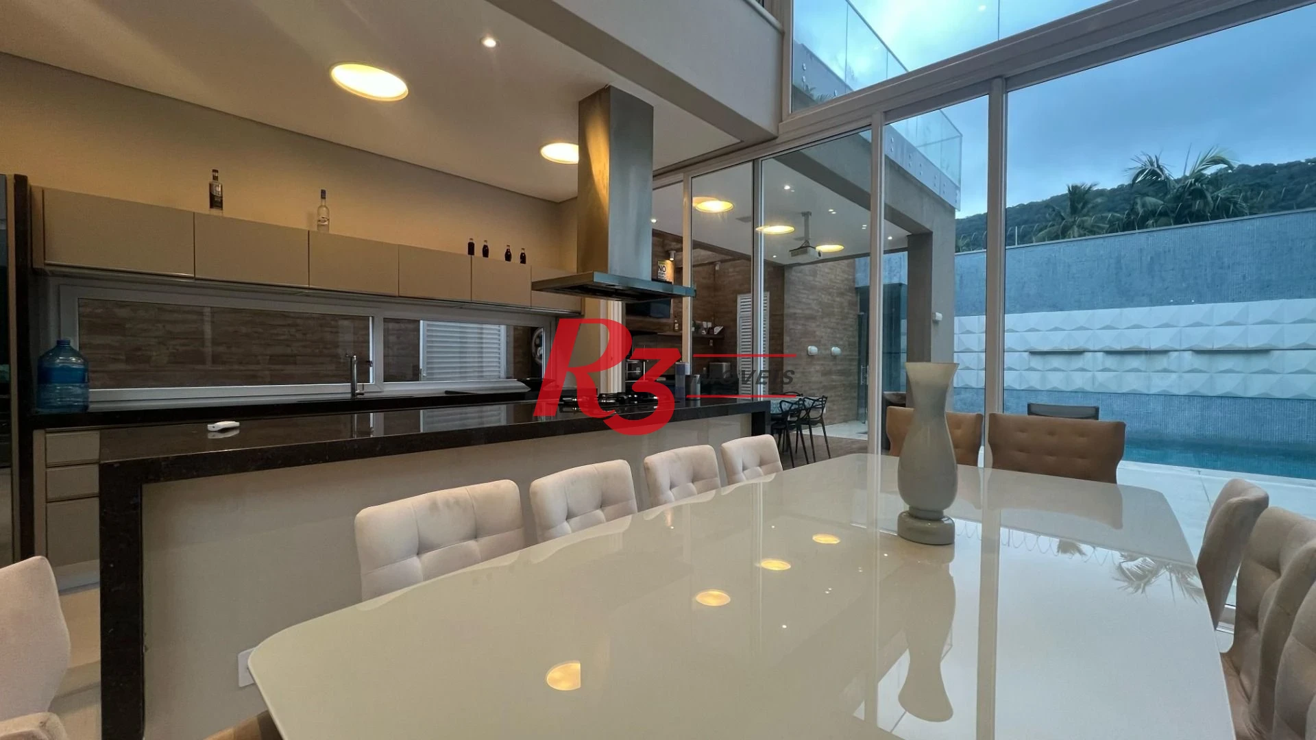 Casa com 4 dormitórios, 400 m² - venda por R$ 3.500.000,00 ou aluguel por R$ 15.000,00/mês - Jardim Guaiuba - Guarujá/SP