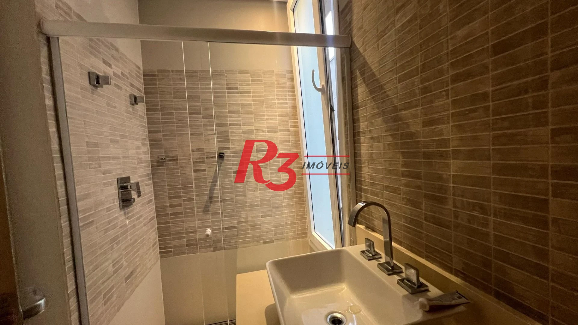 Casa com 4 dormitórios, 400 m² - venda por R$ 3.500.000,00 ou aluguel por R$ 15.000,00/mês - Jardim Guaiuba - Guarujá/SP