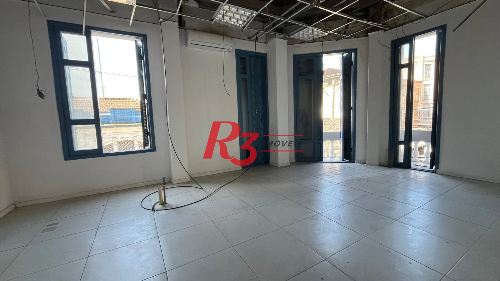Loja para alugar, 272 m² por R$ 18.000,01/mês - Centro - Santos/SP