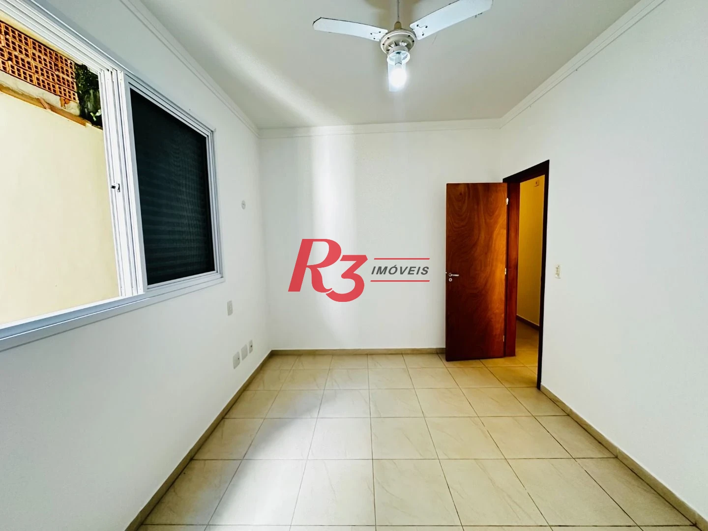 Casa com 3 dormitórios à venda, 120 m² por R$ 1.100.000,00 - Ponta da Praia - Santos/SP