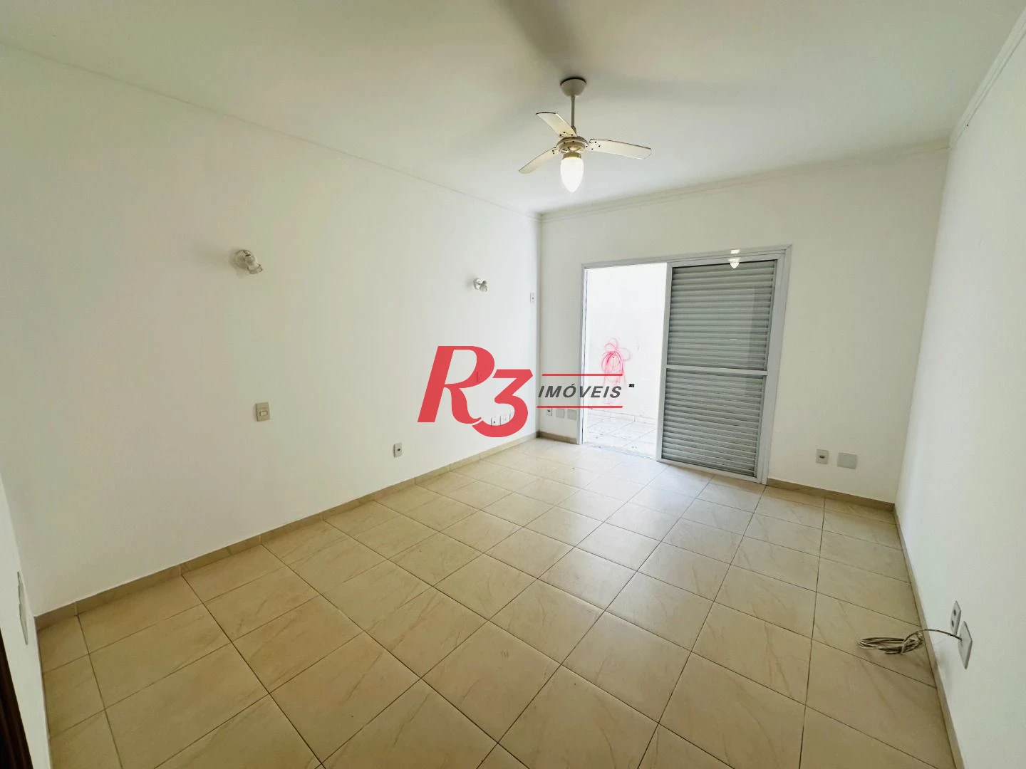 Casa com 3 dormitórios à venda, 120 m² por R$ 1.100.000,00 - Ponta da Praia - Santos/SP