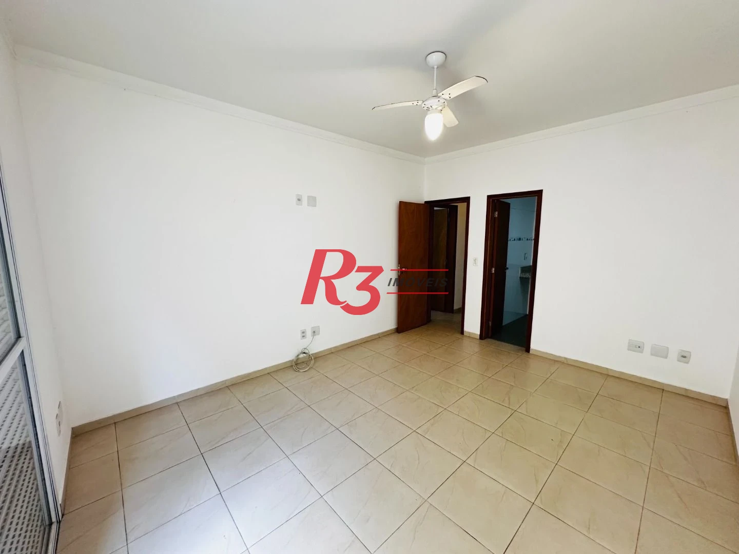 Casa com 3 dormitórios à venda, 120 m² por R$ 1.100.000,00 - Ponta da Praia - Santos/SP