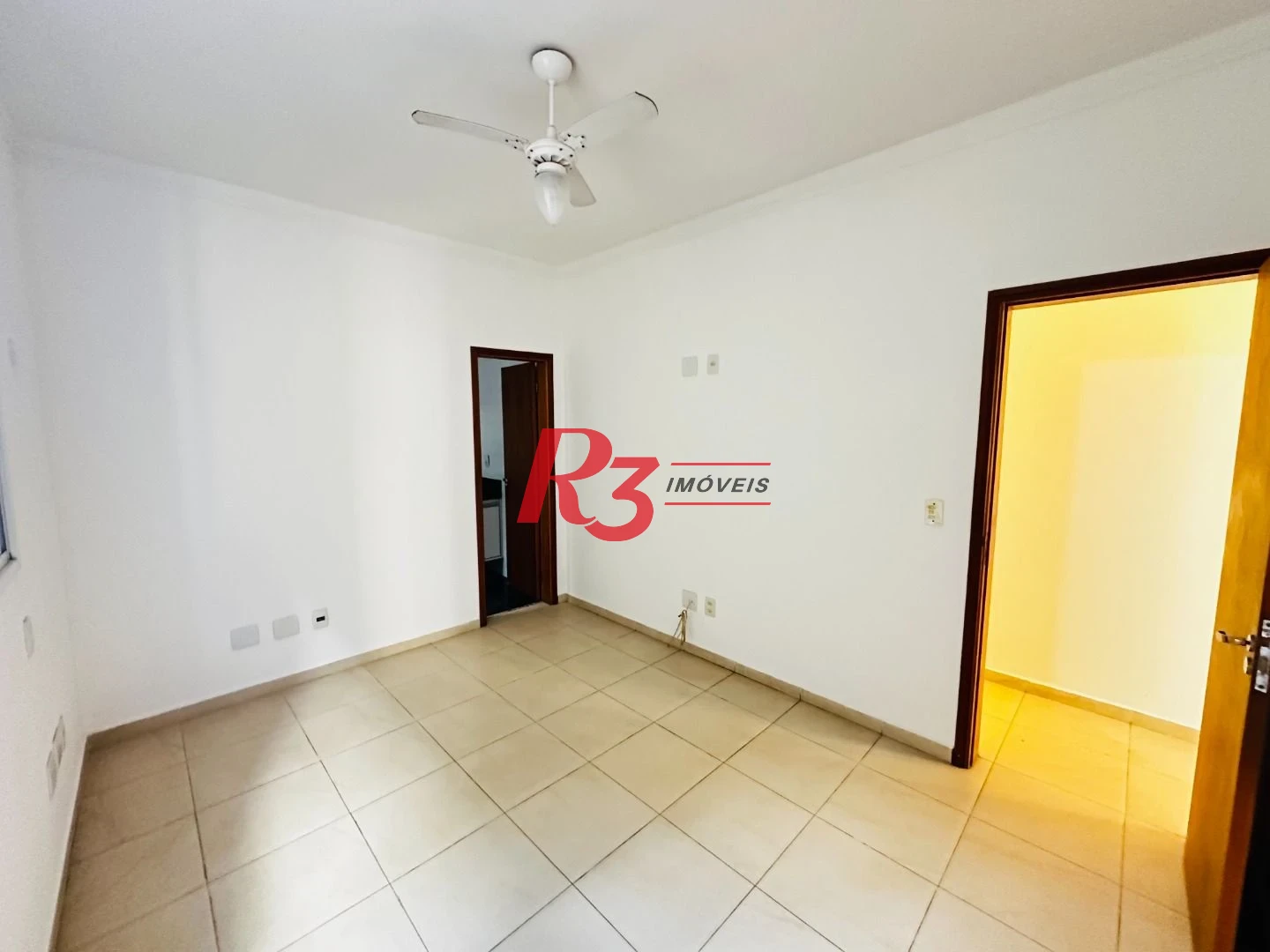 Casa com 3 dormitórios à venda, 120 m² por R$ 1.100.000,00 - Ponta da Praia - Santos/SP