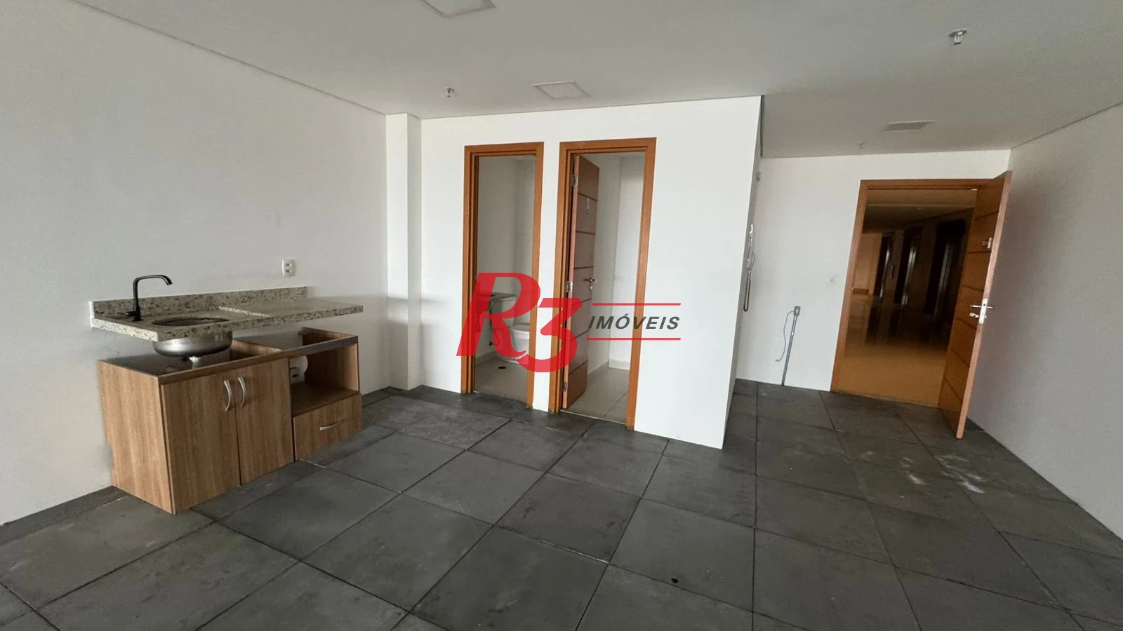 Sala, 94 m² - venda por R$ 800.000,00 ou aluguel por R$ 8.000,00/mês - Centro - Santos/SP