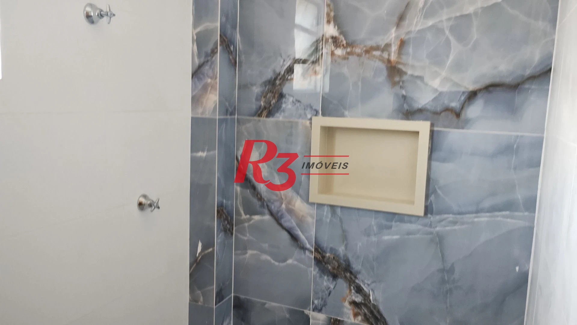 Apartamento com 2 dormitórios à venda, 50 m² por R$ 343.000,00 - Vila Valença - São Vicente/SP
